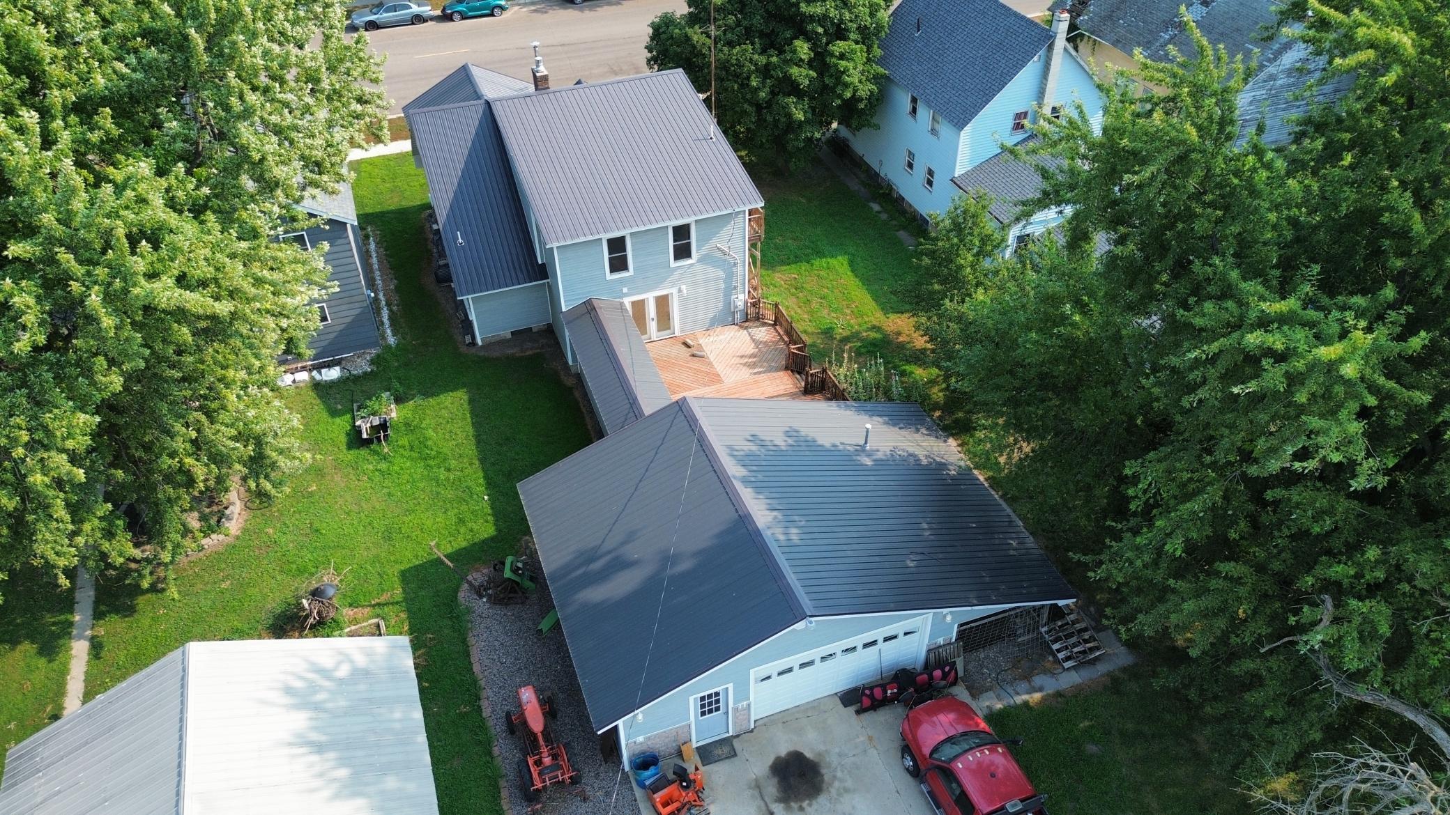 230 2nd Avenue W Property Photo 6