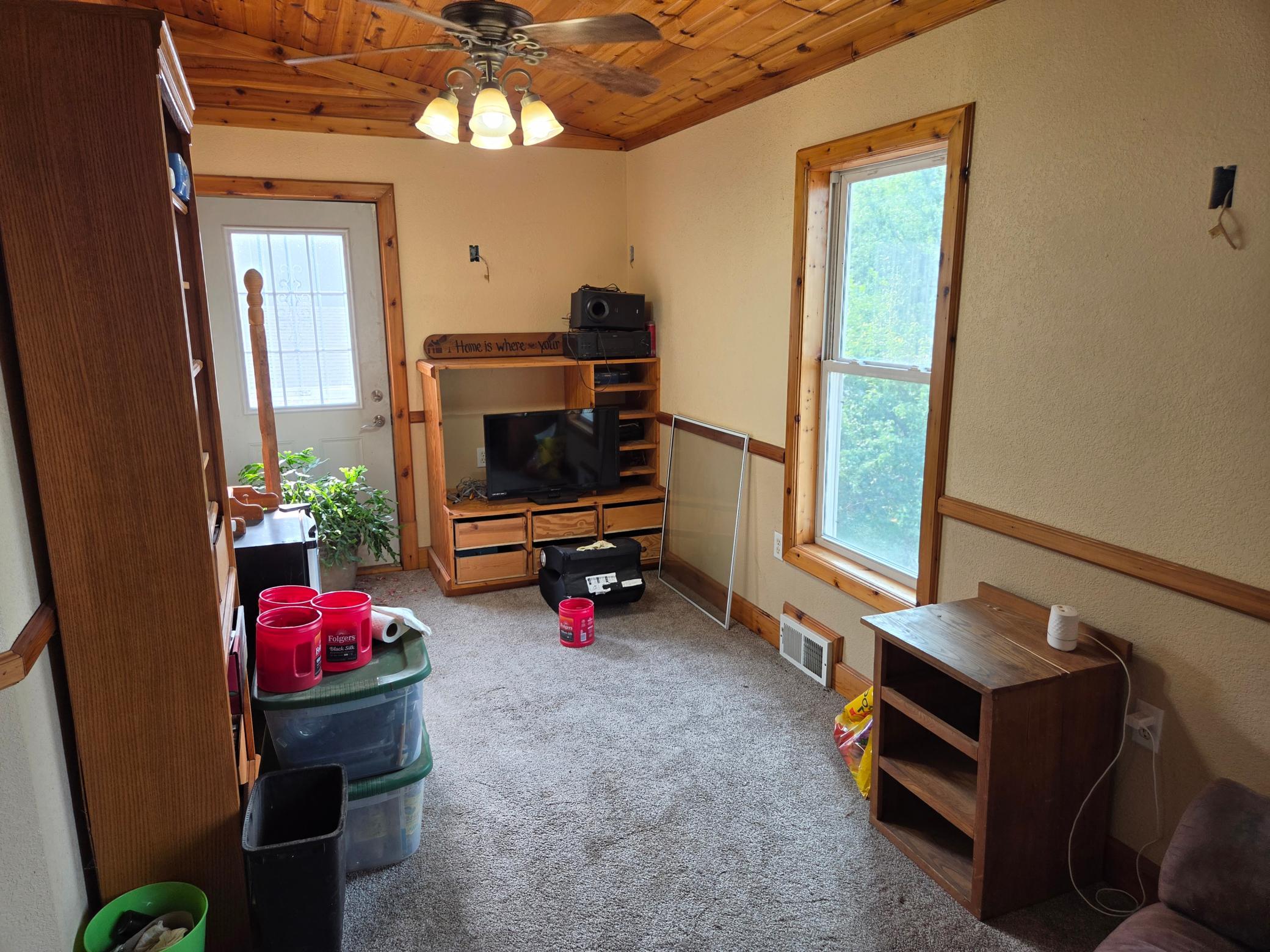 230 2nd Avenue W Property Photo 16