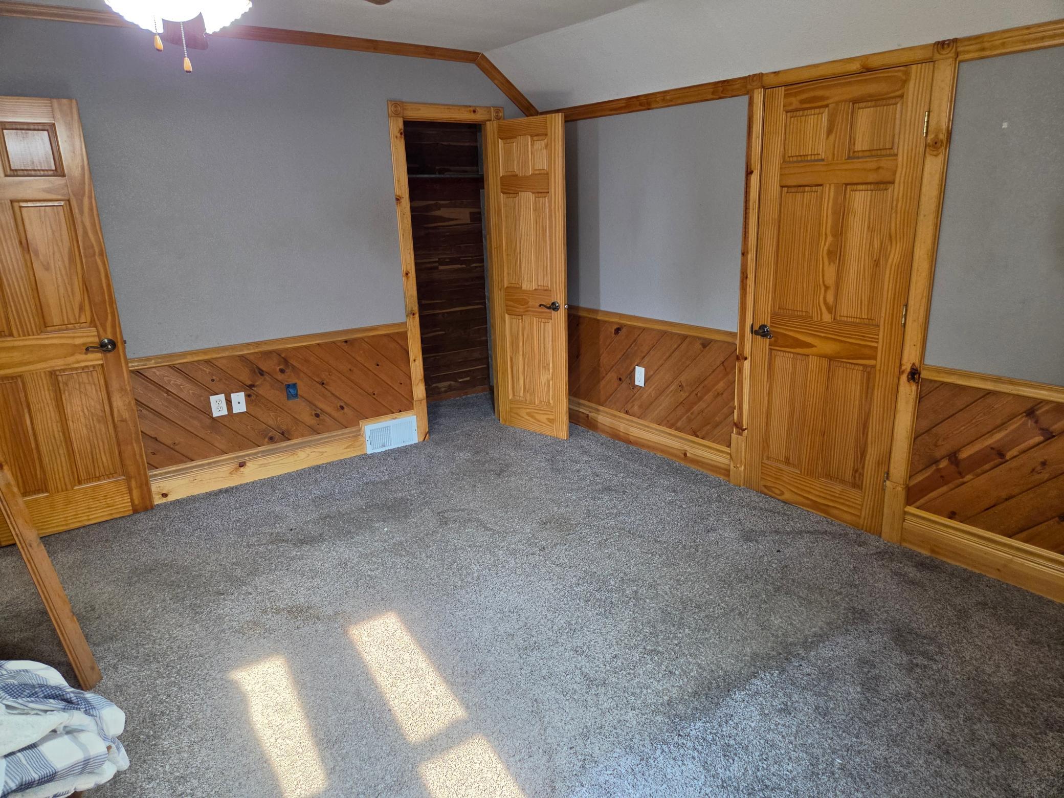 230 2nd Avenue W Property Photo 19