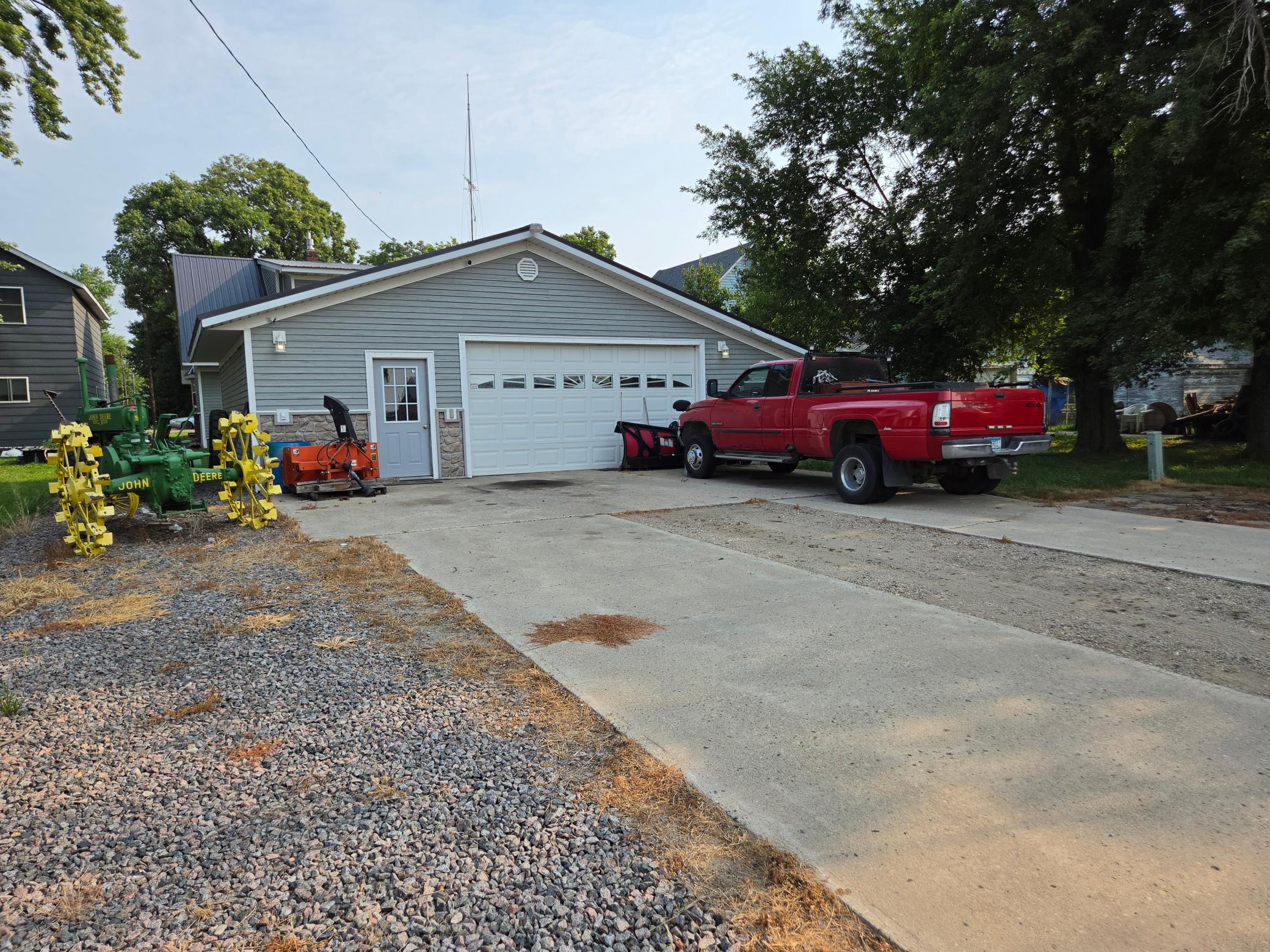 230 2nd Avenue W Property Photo 25