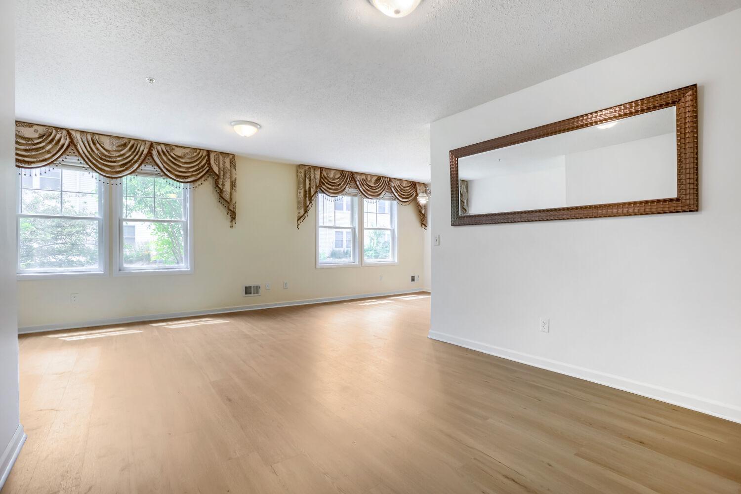 4903 Hamlet Avenue N Property Photo 11