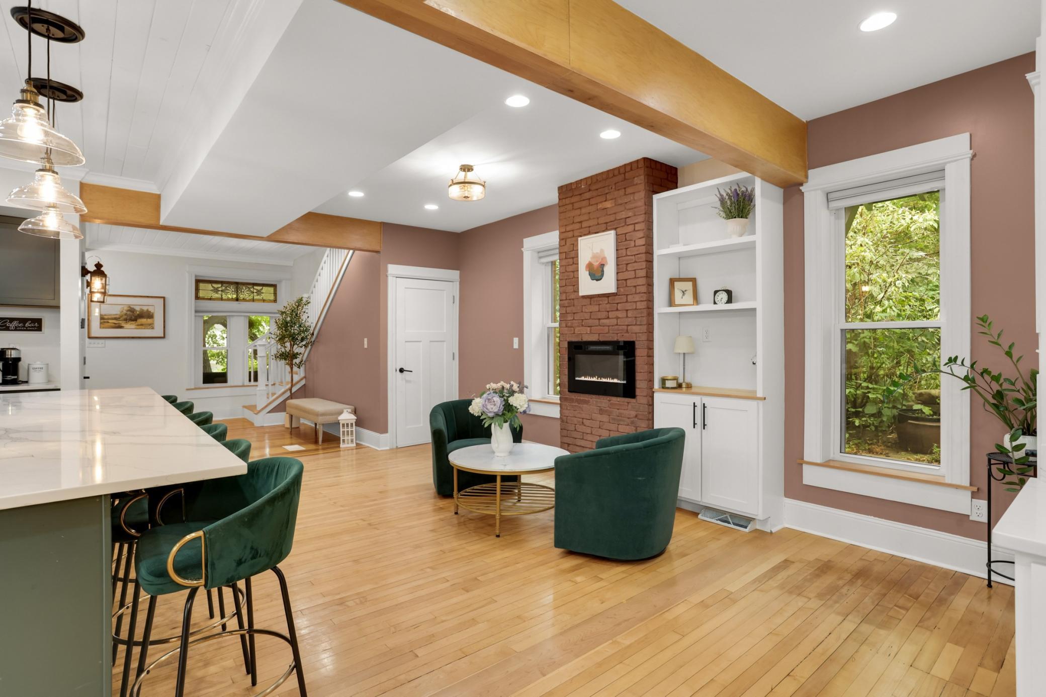 155 Page Street E Property Photo 8