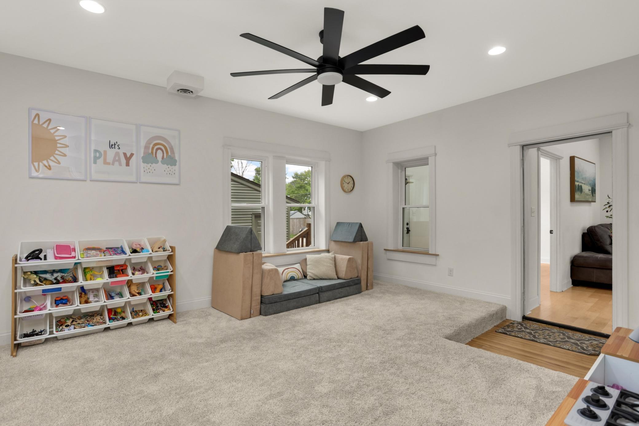 155 Page Street E Property Photo 20