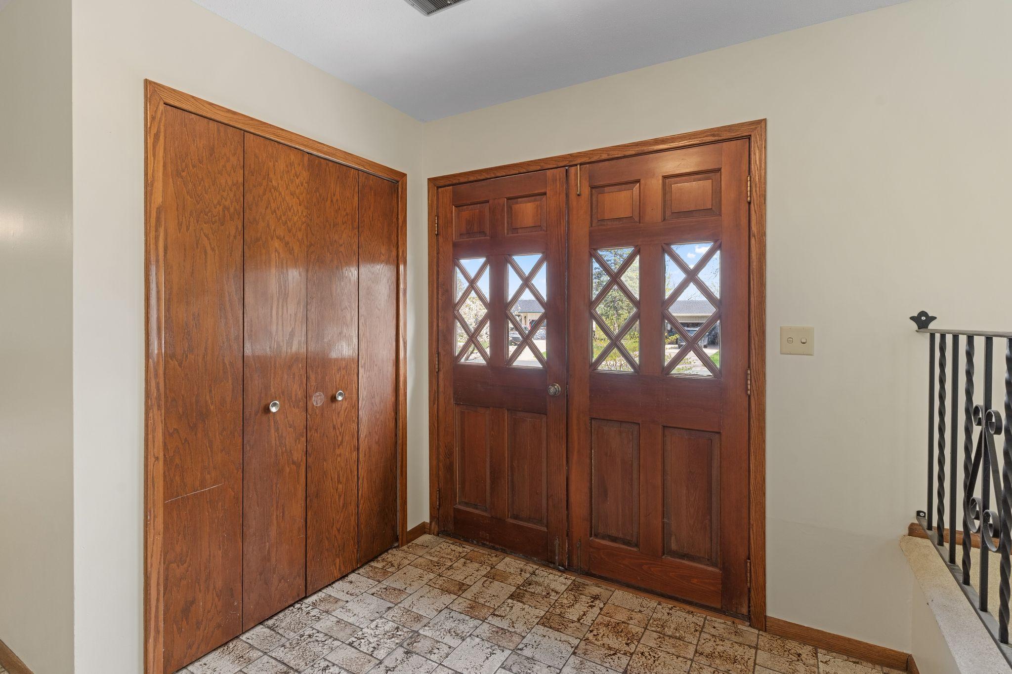 9908 Oxborough Road Property Photo 3
