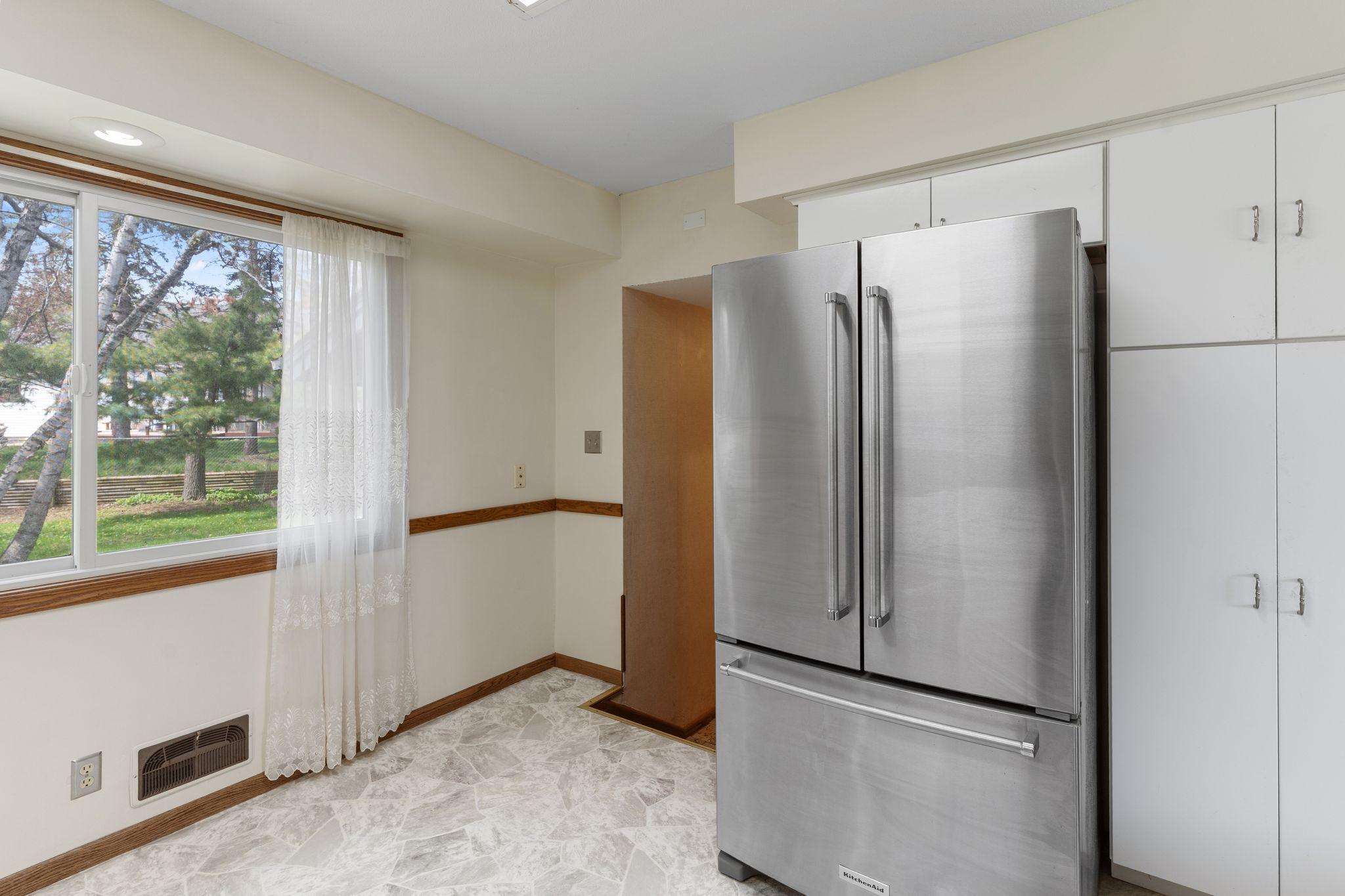9908 Oxborough Road Property Photo 14