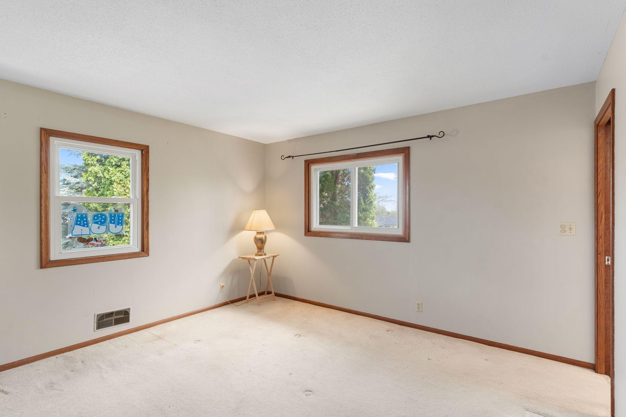 9908 Oxborough Road Property Photo 21