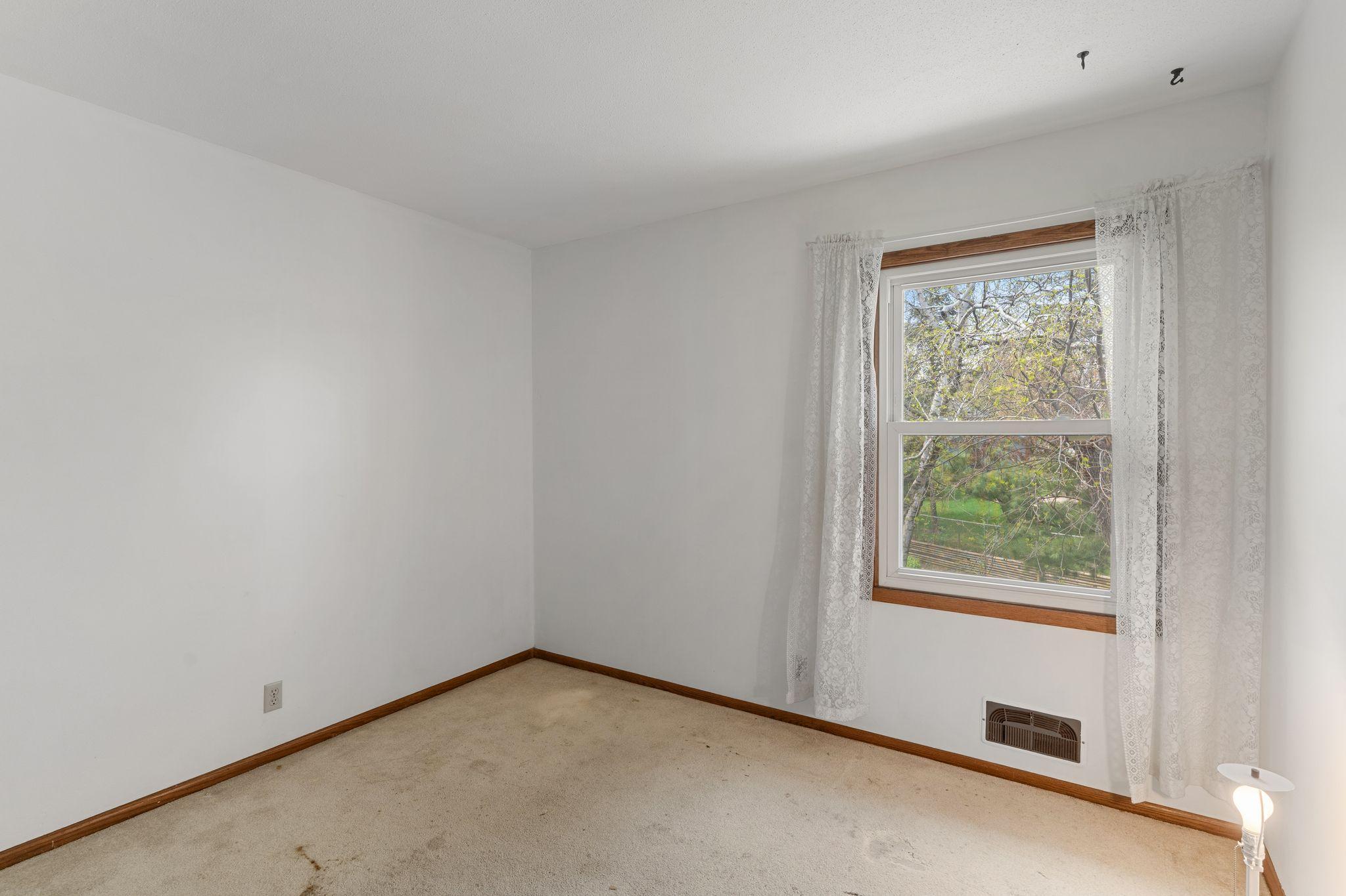 9908 Oxborough Road Property Photo 27