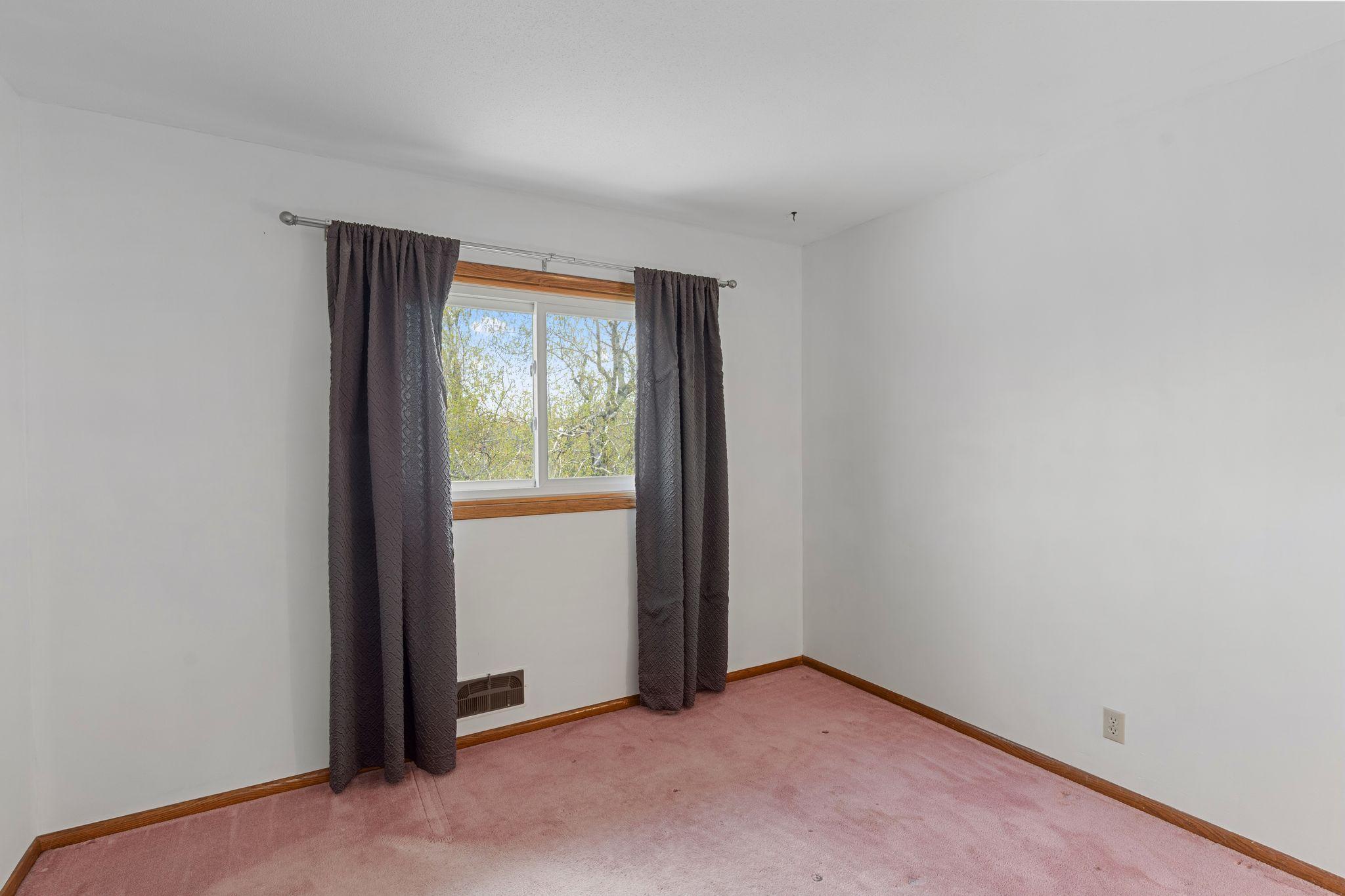 9908 Oxborough Road Property Photo 28