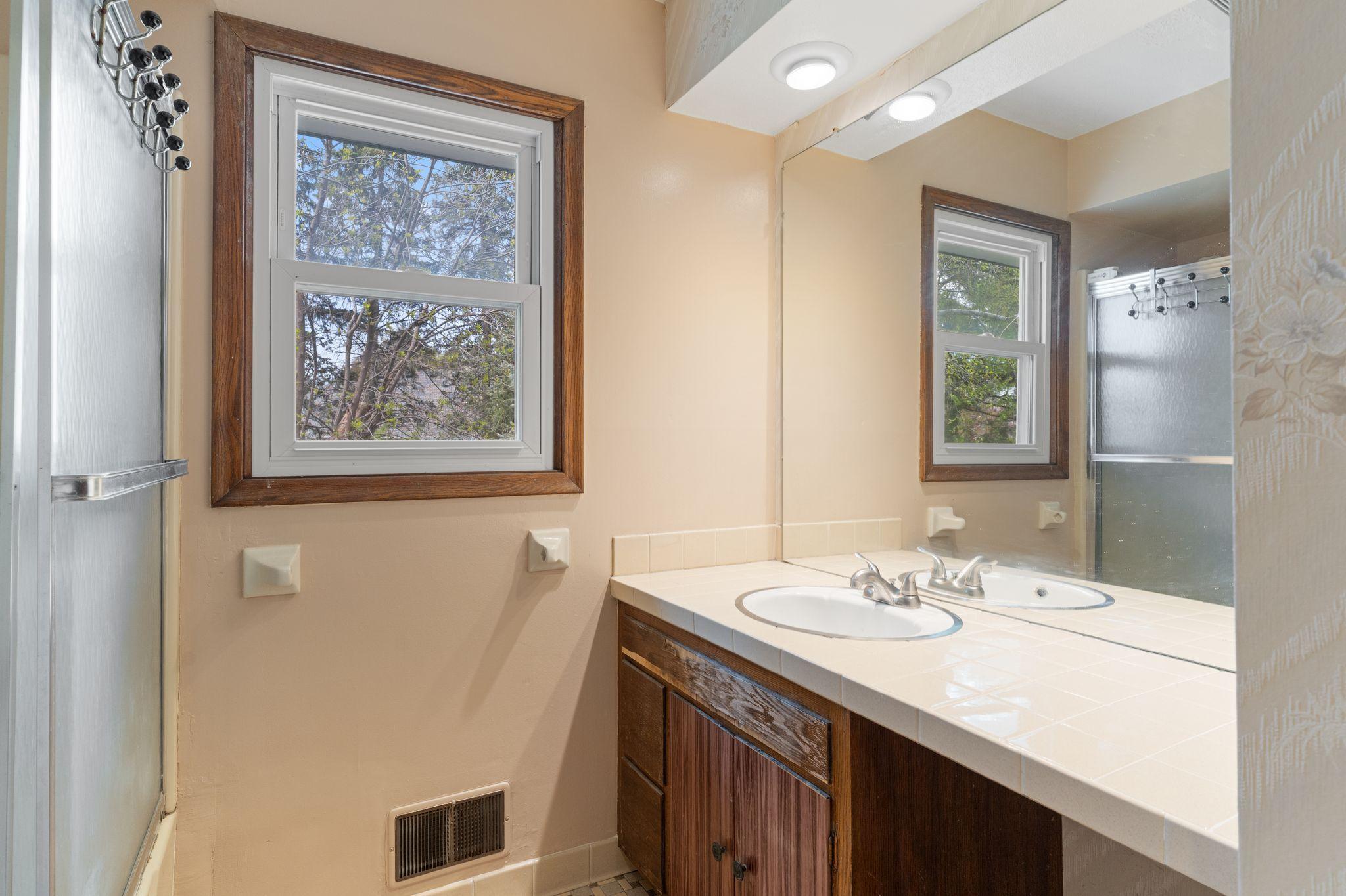 9908 Oxborough Road Property Photo 29