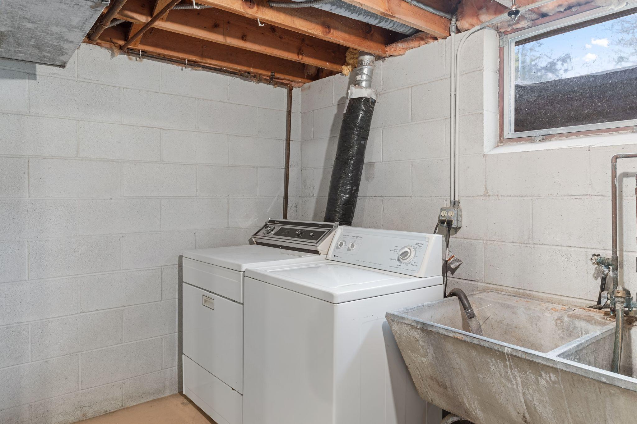 9908 Oxborough Road Property Photo 30