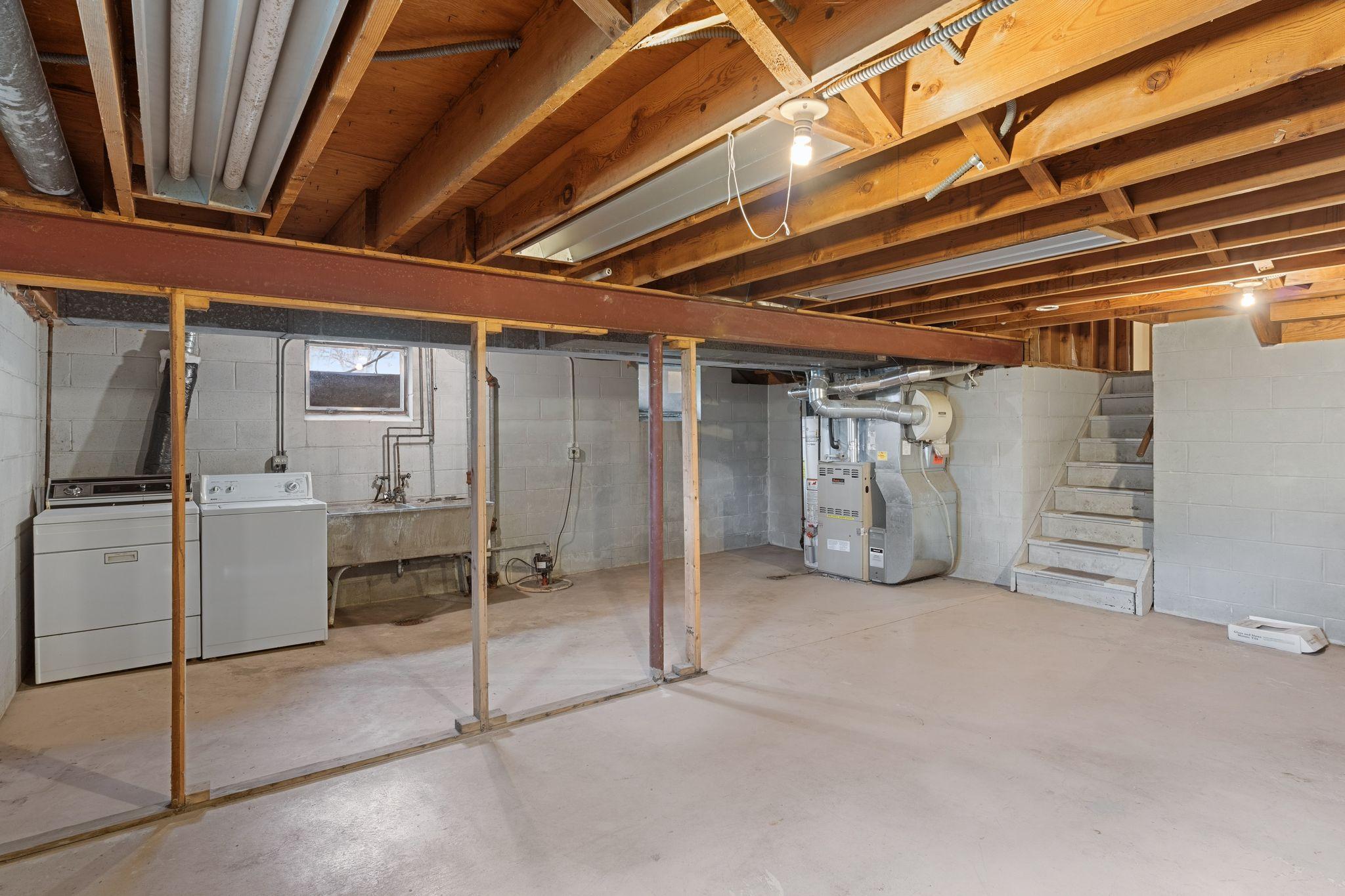 9908 Oxborough Road Property Photo 32