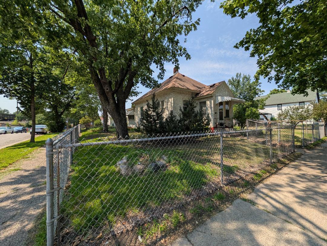 2400 Jefferson Street Ne Property Photo 1