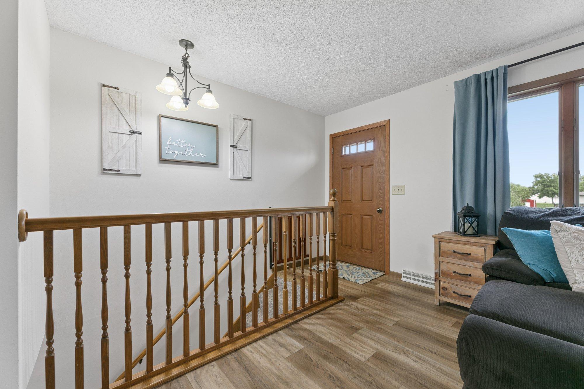 430 9th Street E Property Photo 3