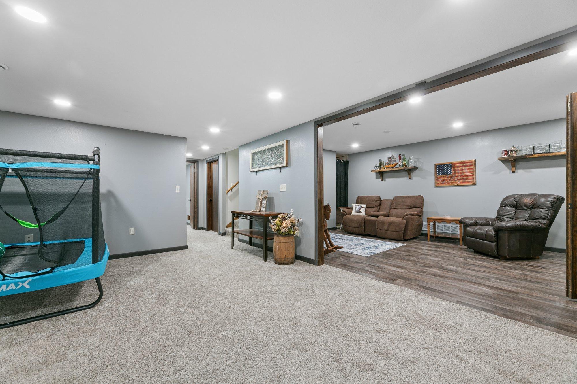 430 9th Street E Property Photo 23