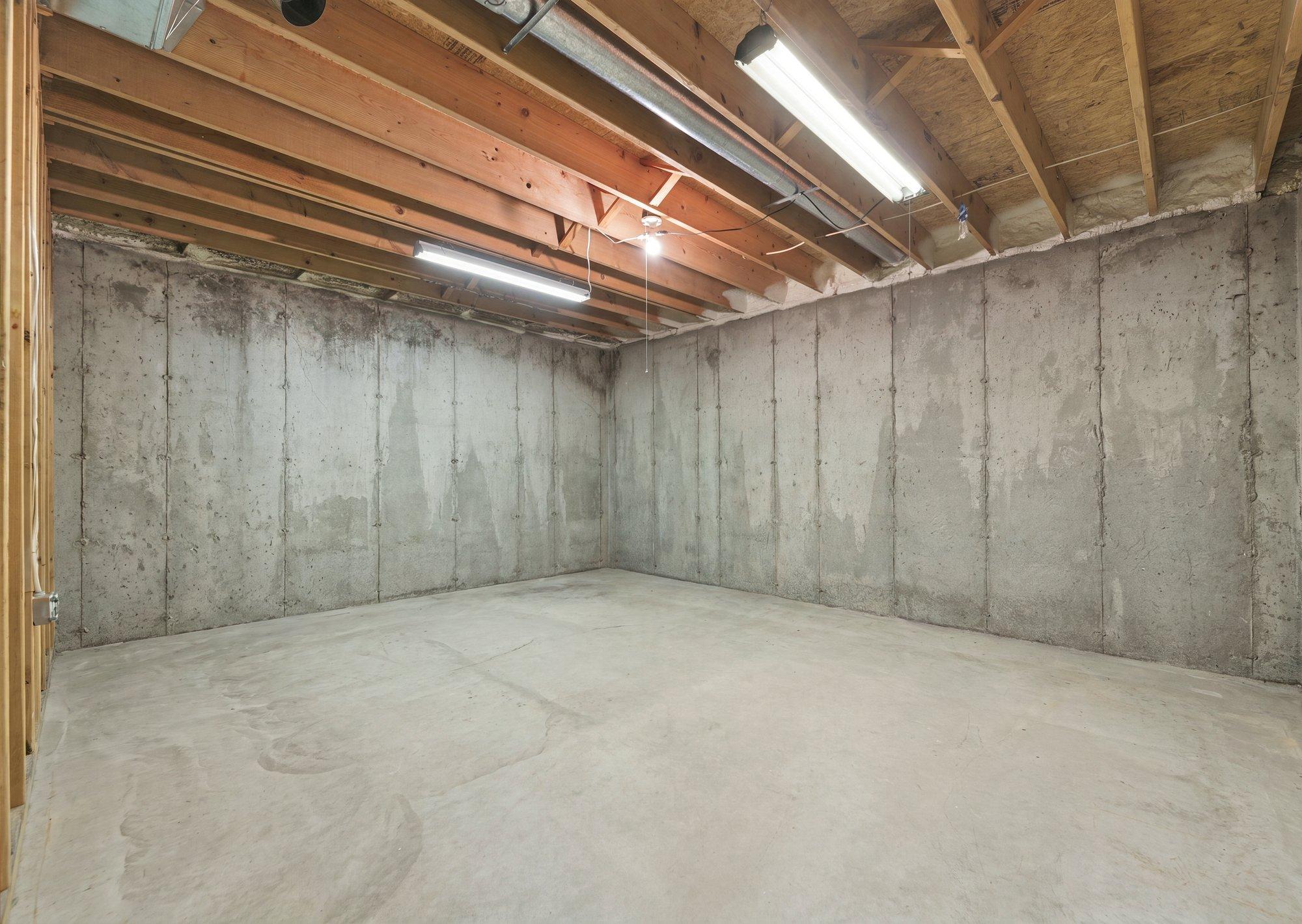 430 9th Street E Property Photo 32
