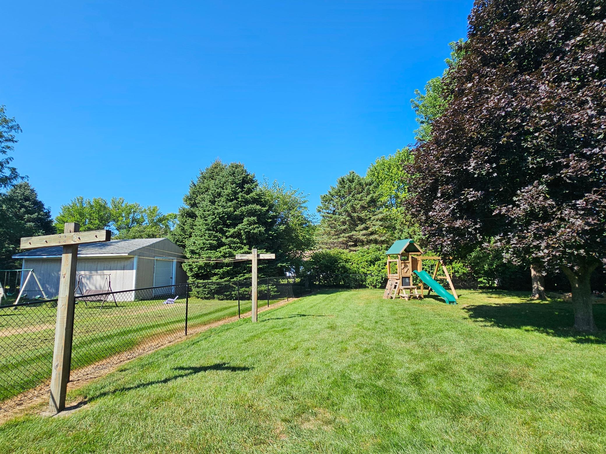 430 9th Street E Property Photo 38