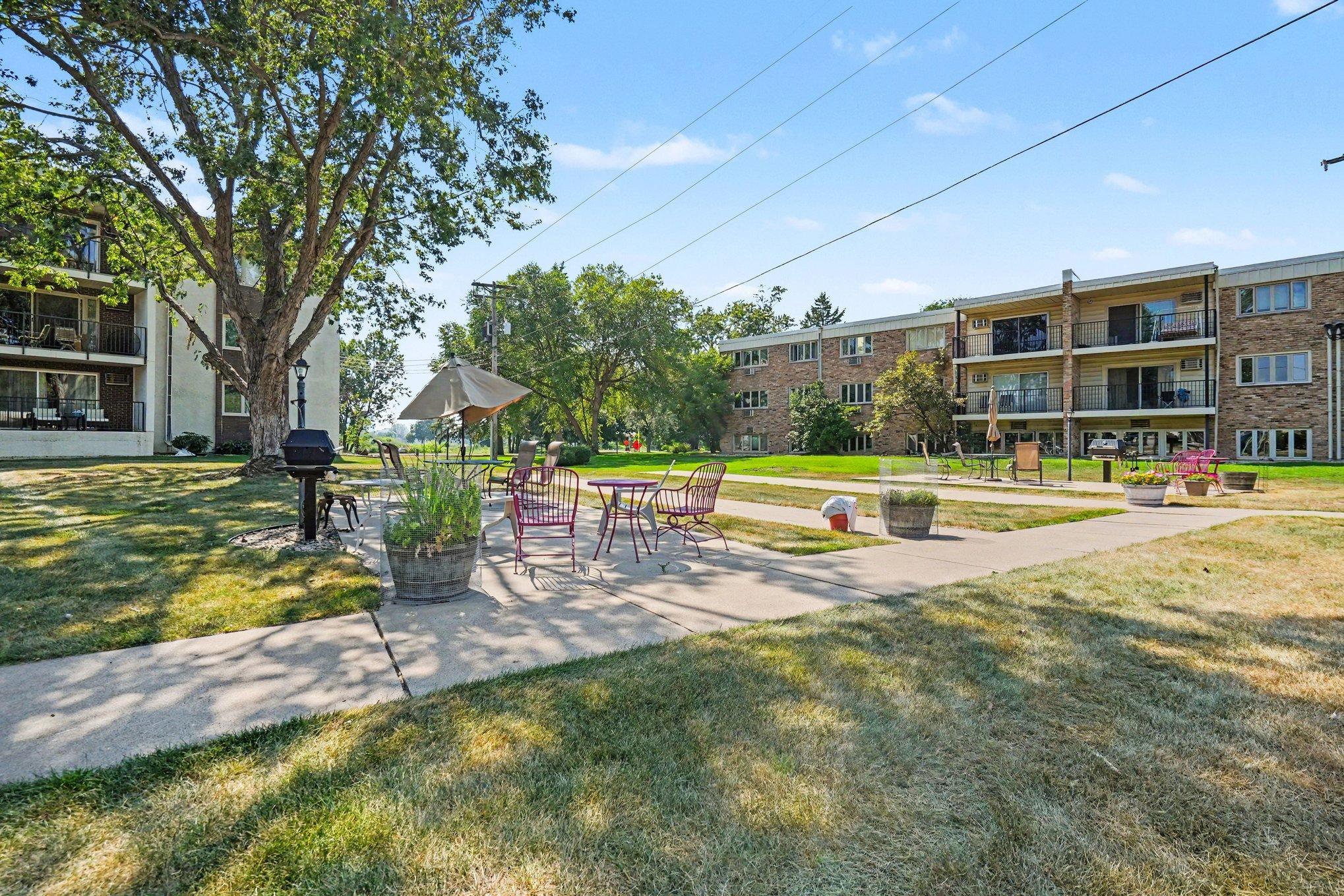 4351 Parklawn Avenue 7e Property Photo 18