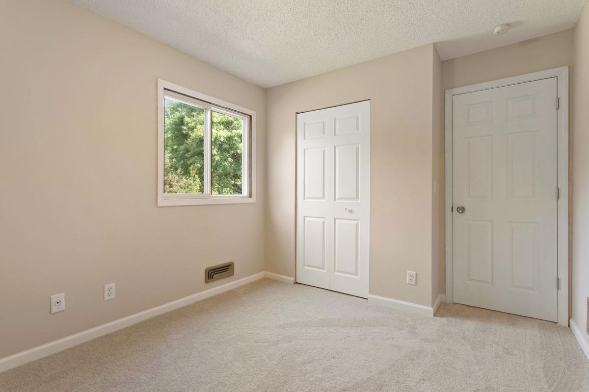 3819 Lodestone Lane Property Photo 10