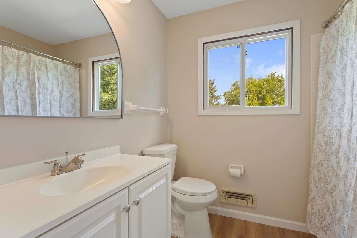 3819 Lodestone Lane Property Photo 11