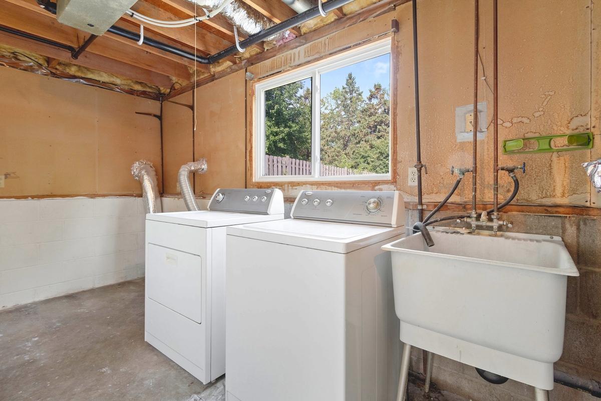 3819 Lodestone Lane Property Photo 15