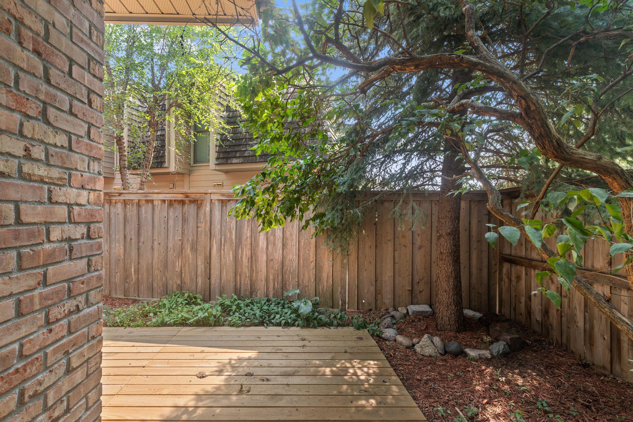 6301 Barrie Road Property Photo 8