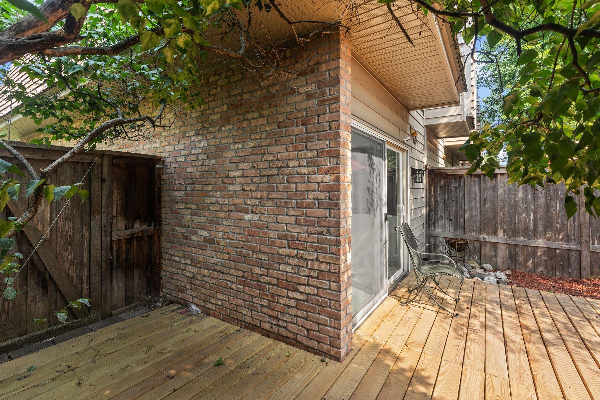6301 Barrie Road Property Photo 9