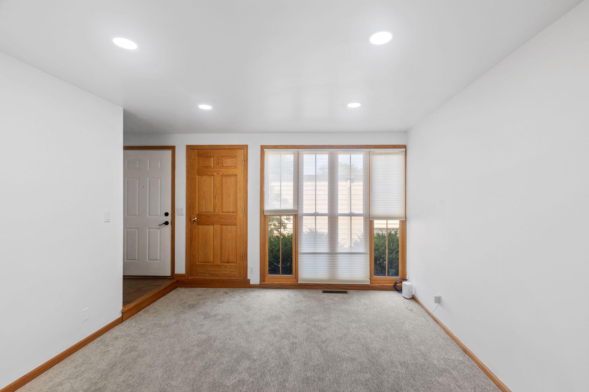 6301 Barrie Road Property Photo 13