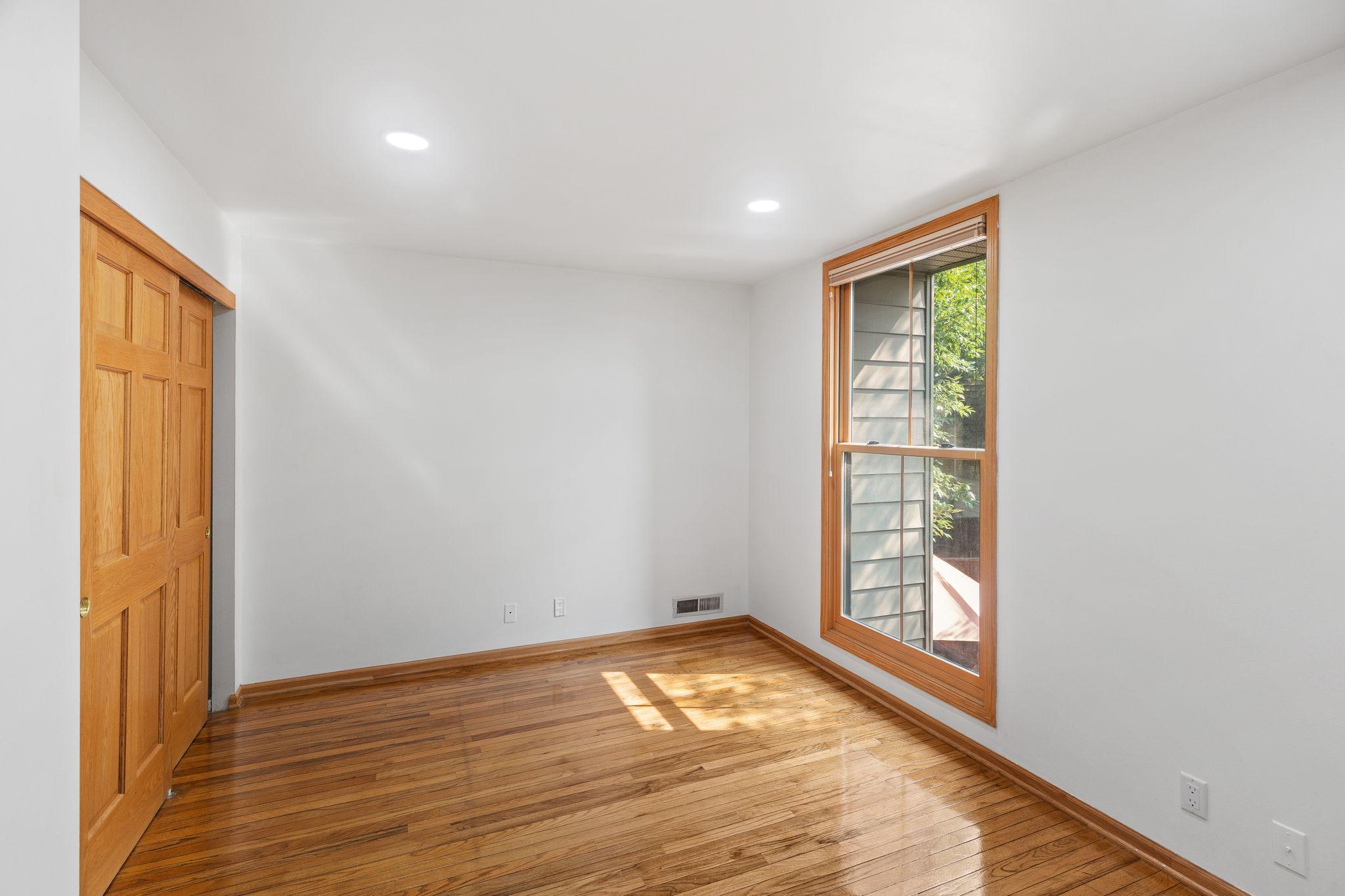 6301 Barrie Road Property Photo 21