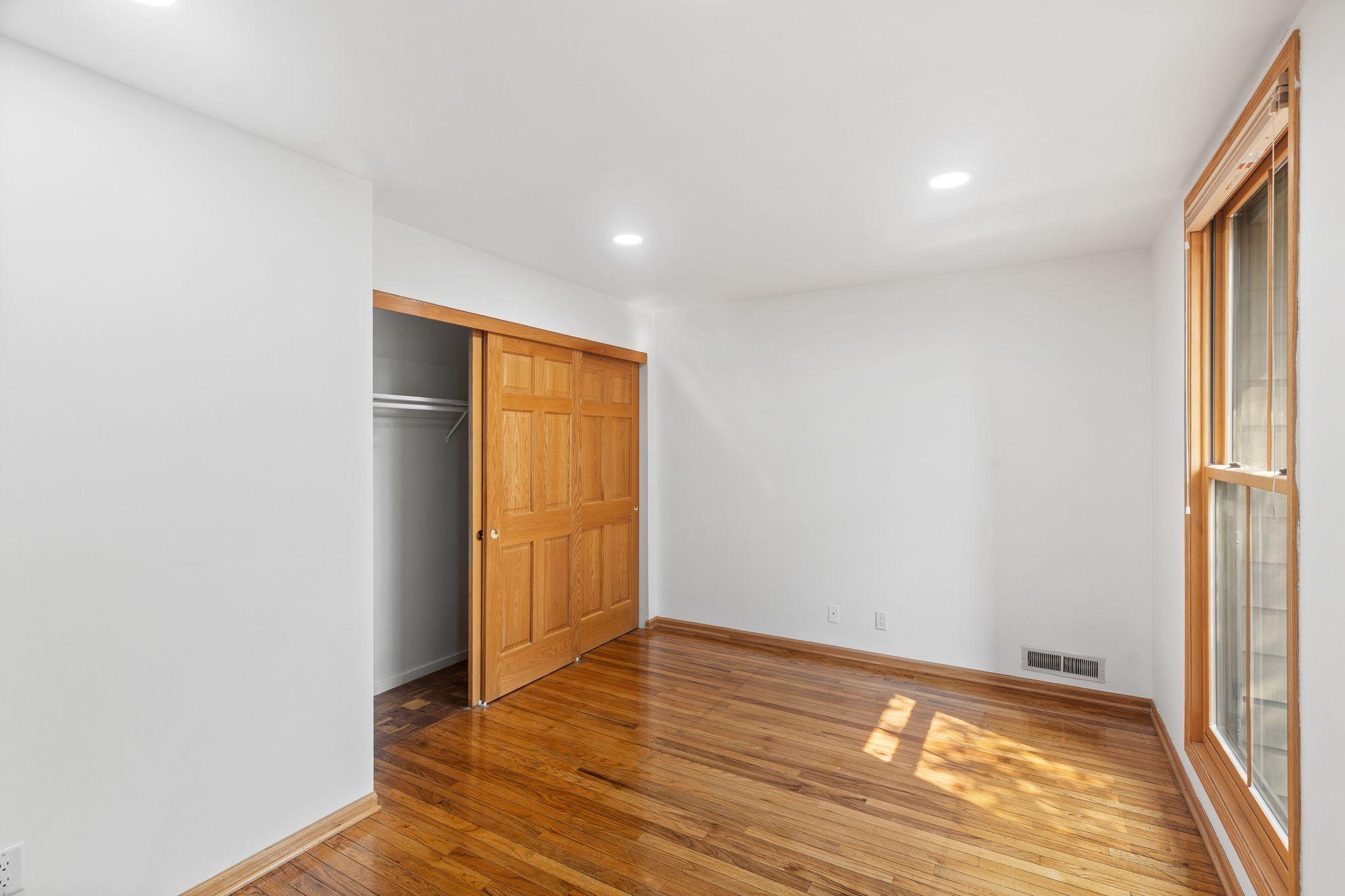 6301 Barrie Road Property Photo 22