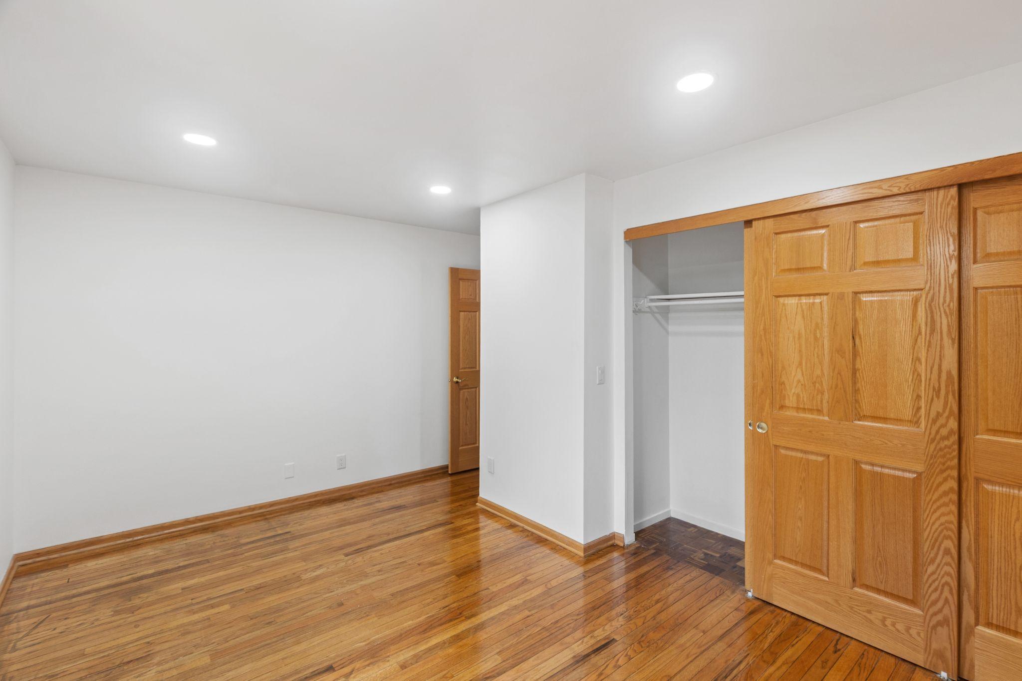 6301 Barrie Road Property Photo 23