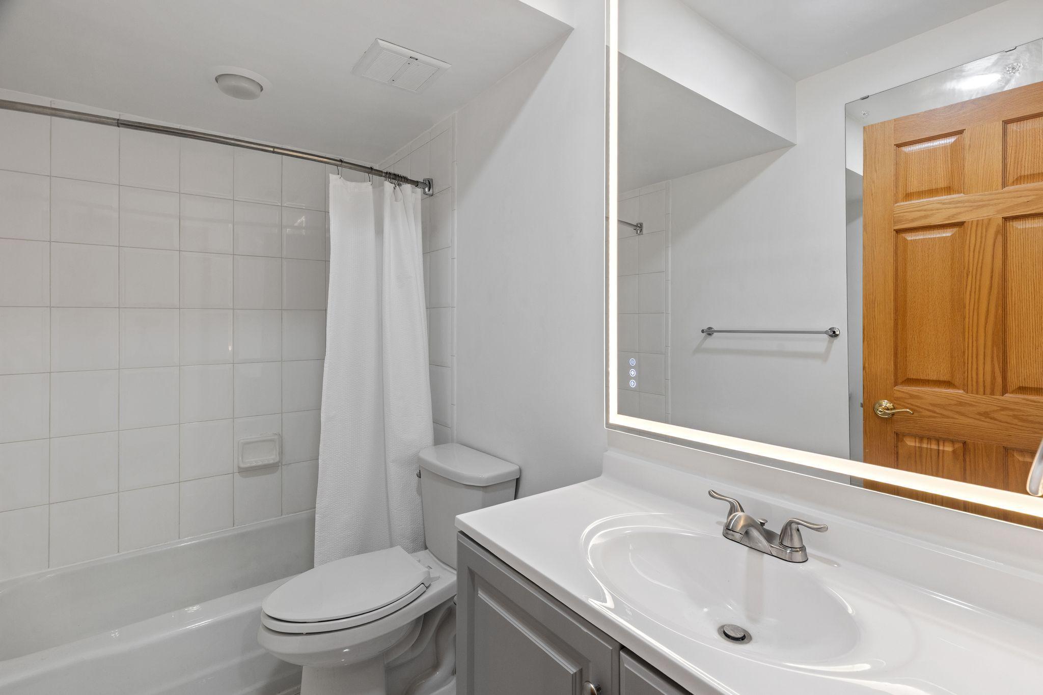 6301 Barrie Road Property Photo 24