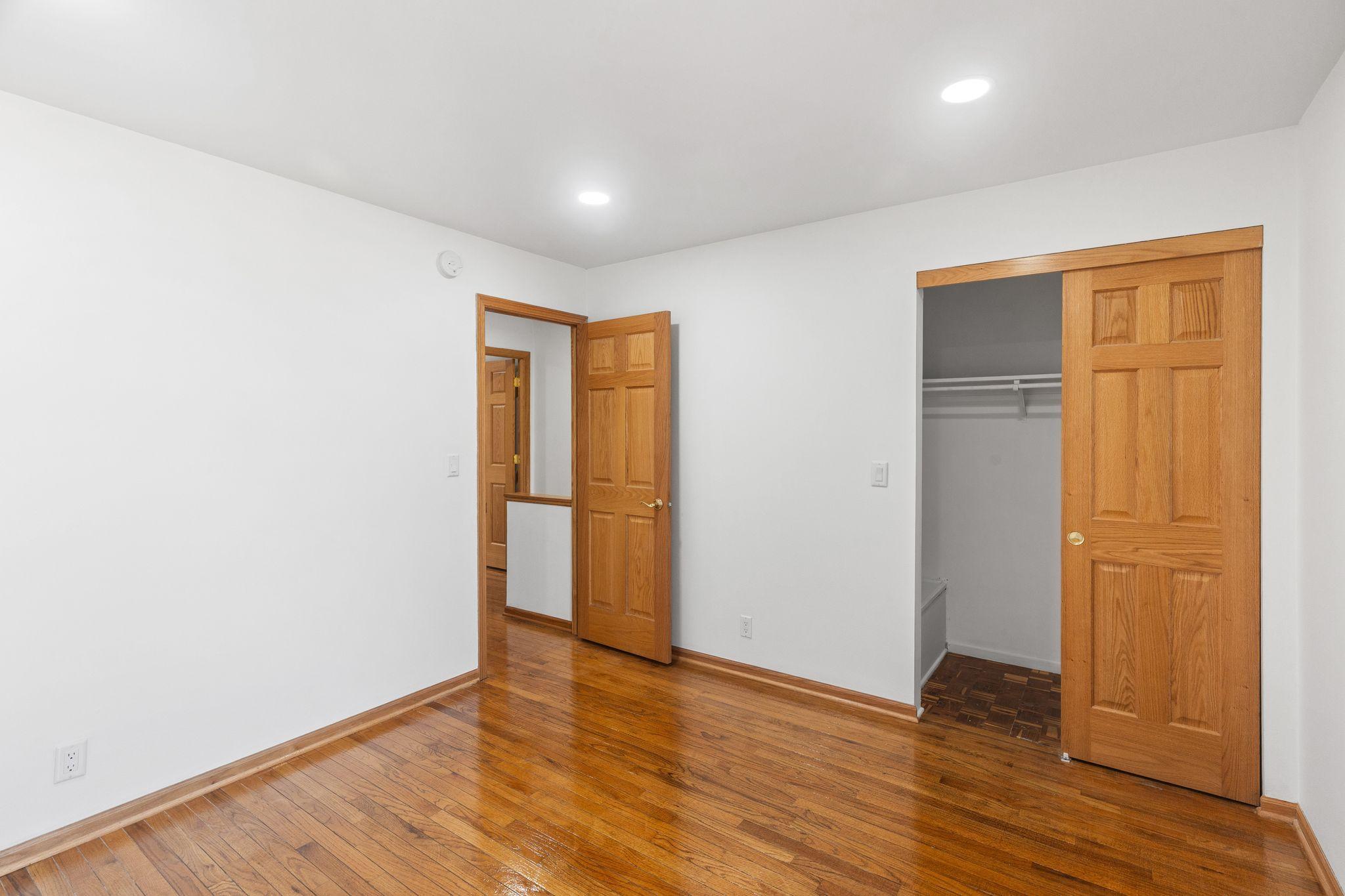 6301 Barrie Road Property Photo 27