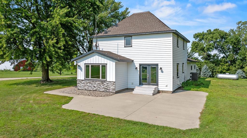 1683 390th Street Property Photo 9