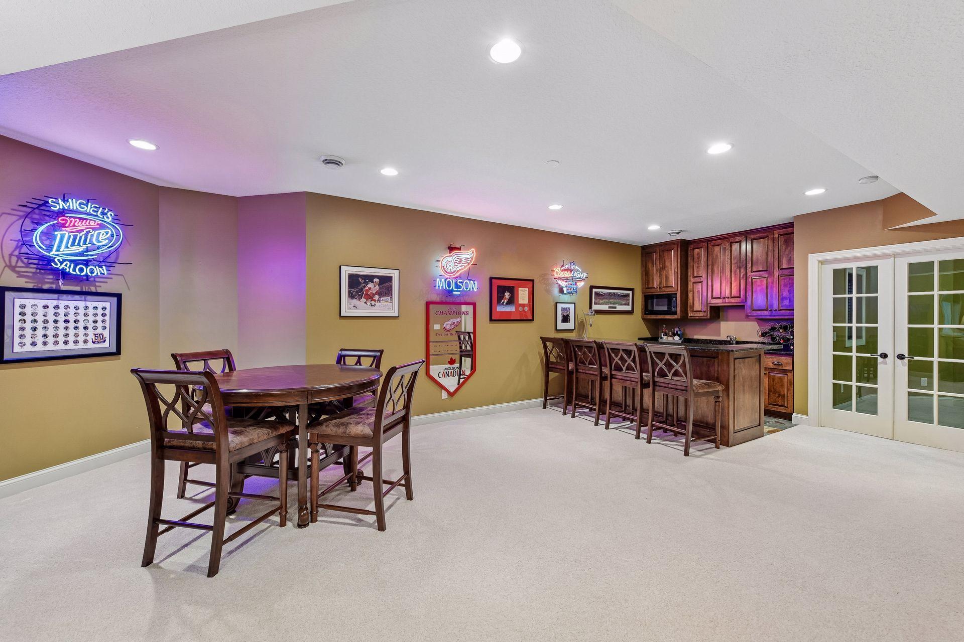 9260 Red Oak Drive Property Photo 25