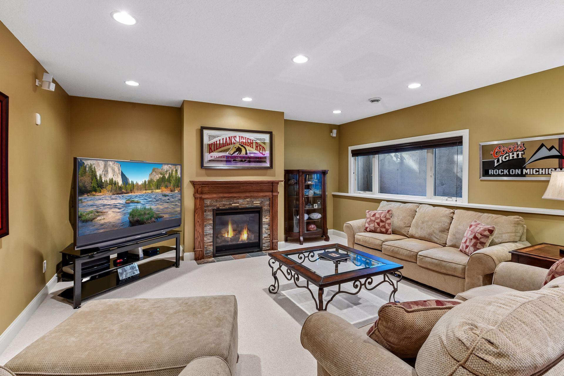 9260 Red Oak Drive Property Photo 29