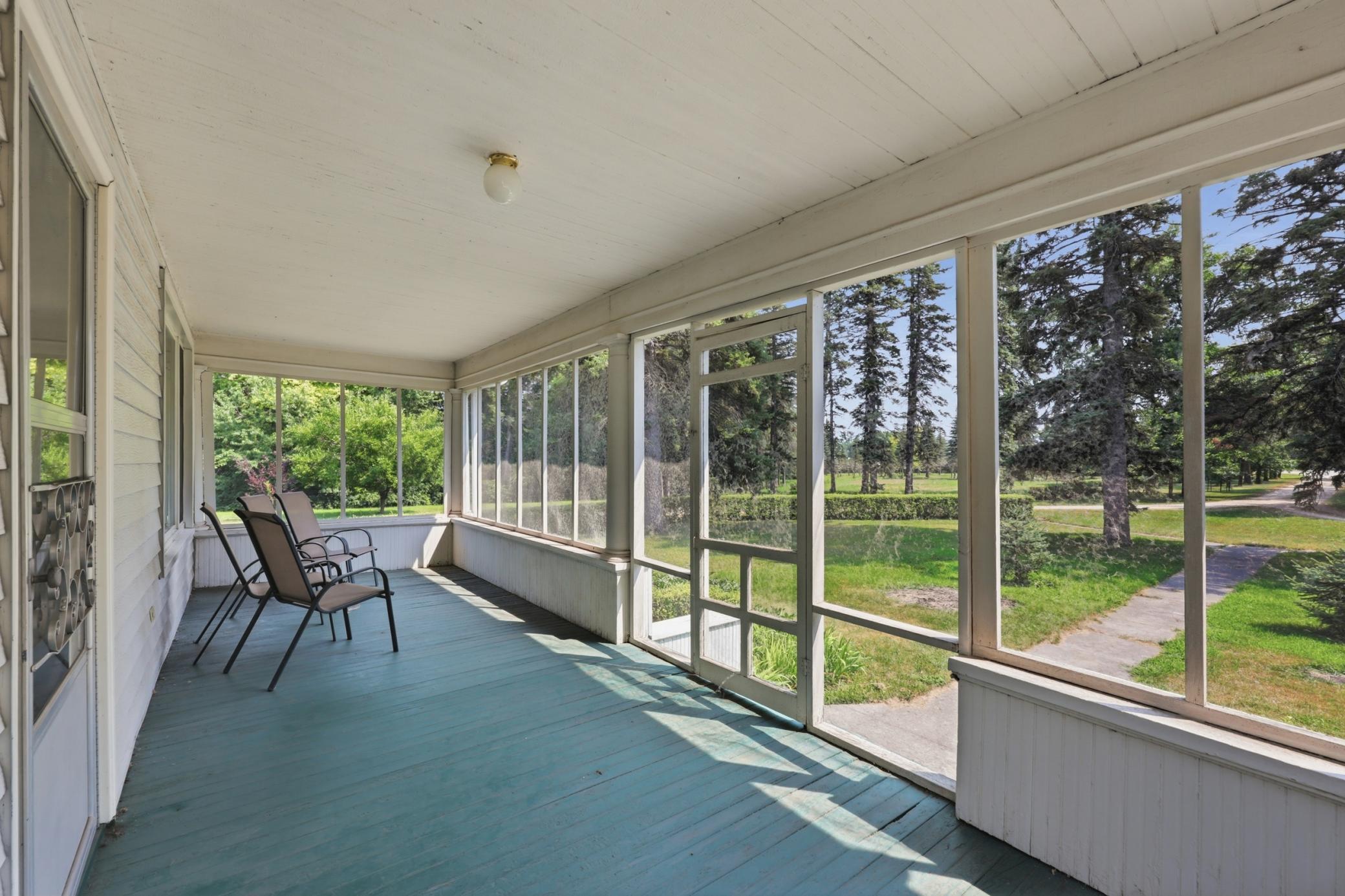 7768 10 Highway Property Photo 3