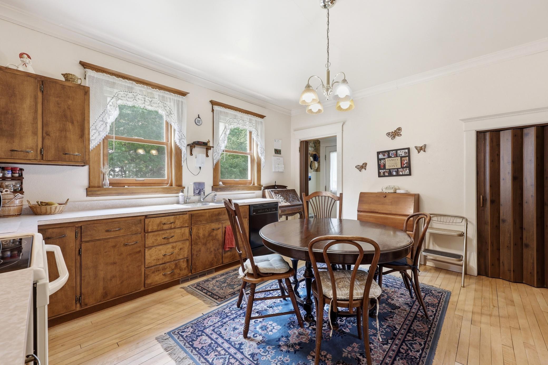 7768 10 Highway Property Photo 9