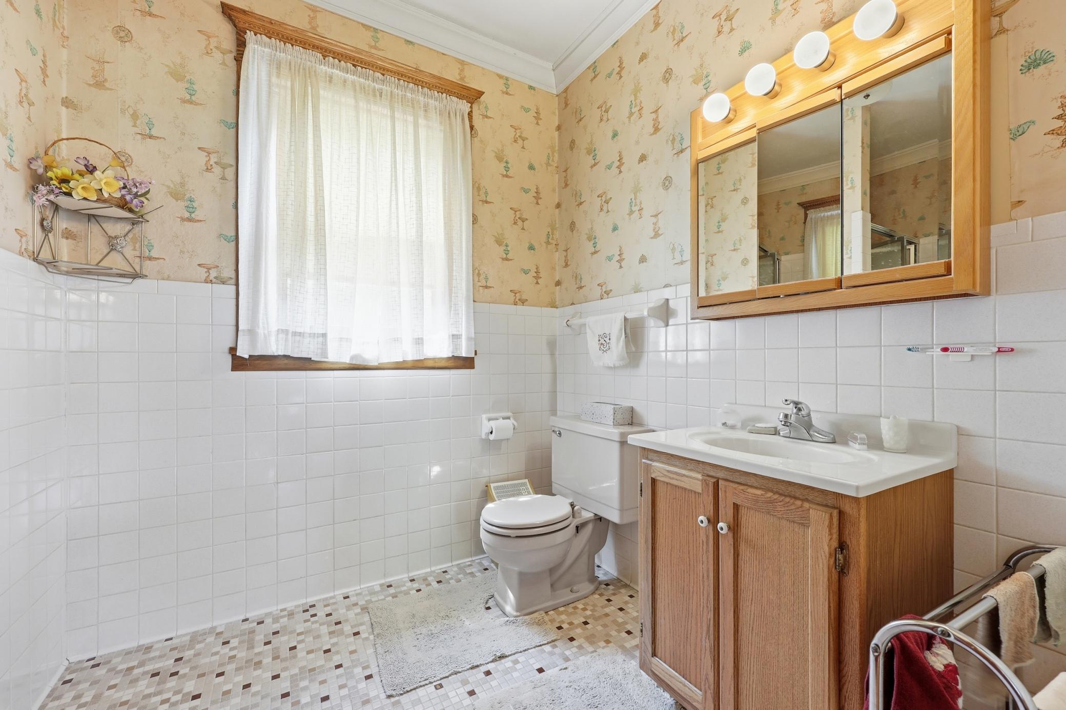 7768 10 Highway Property Photo 10