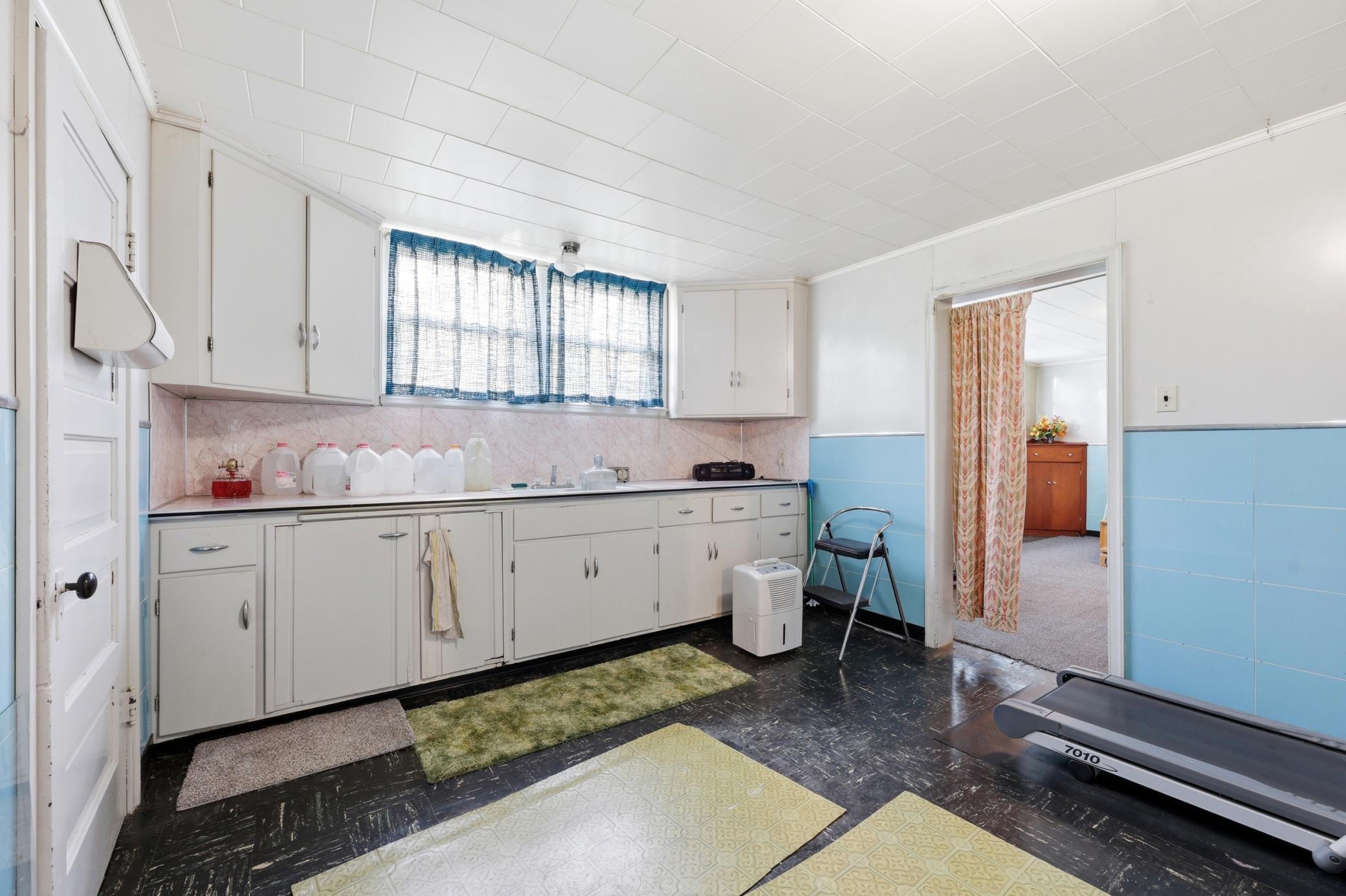 7768 10 Highway Property Photo 20