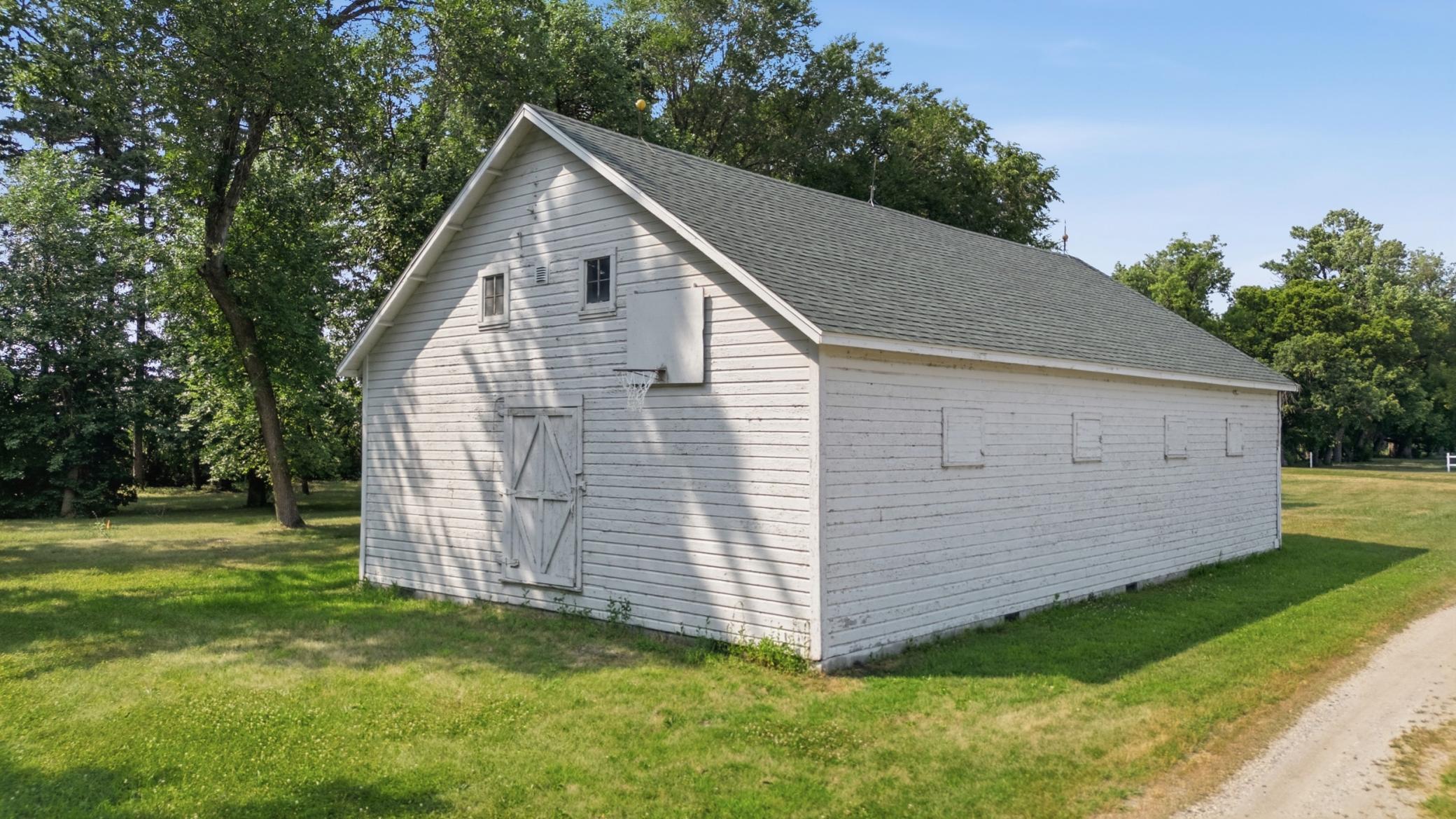 7768 10 Highway Property Photo 25