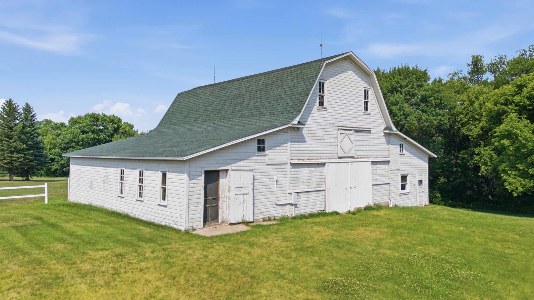 7768 10 Highway Property Photo 30