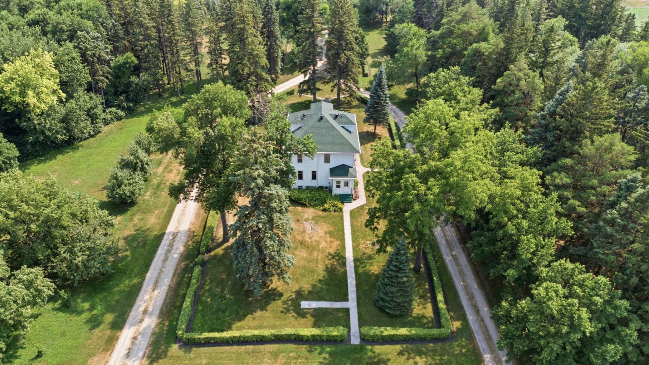 7768 10 Highway Property Photo 31