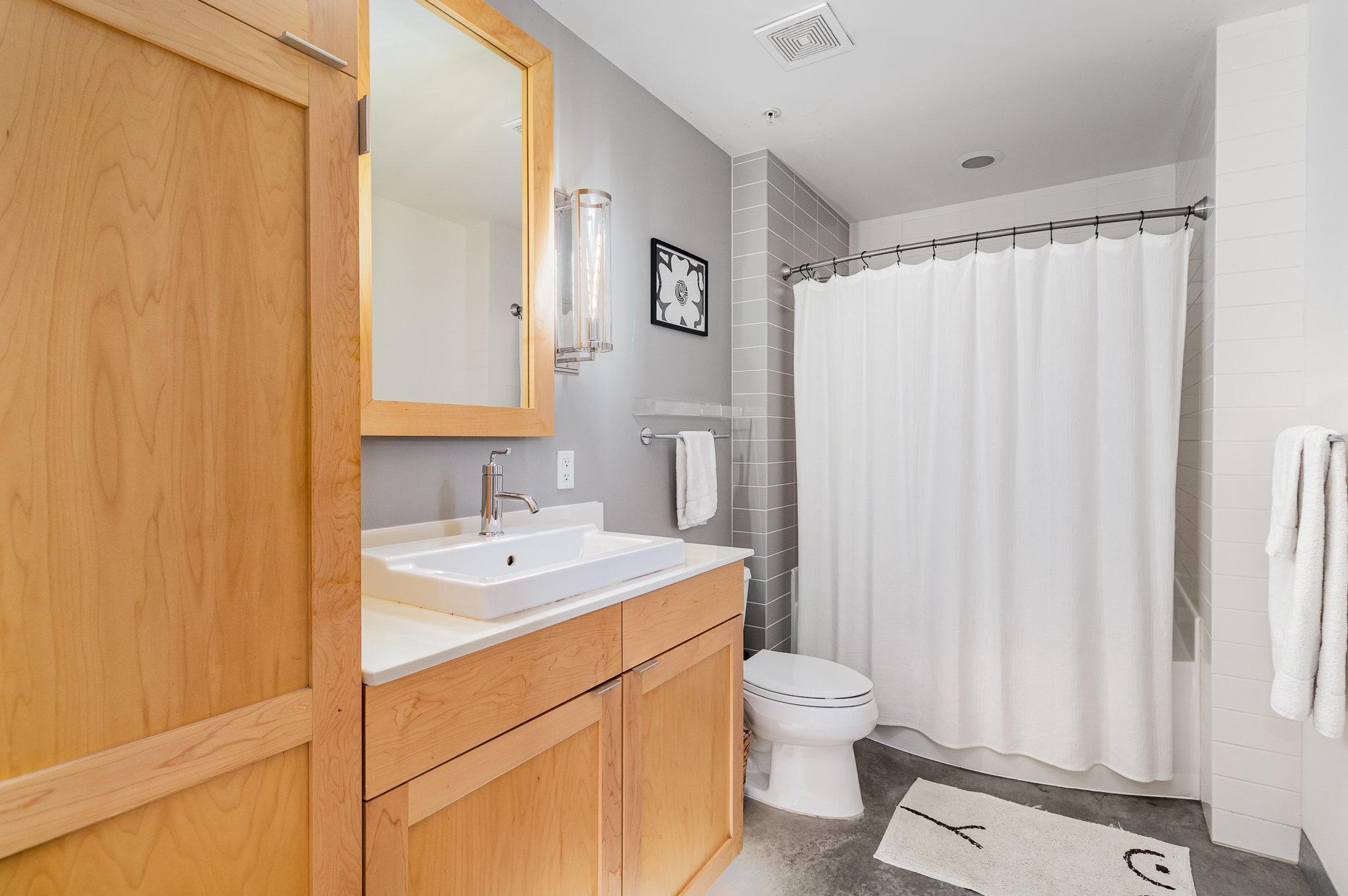 730 Stinson Blvd 406 Property Photo 16