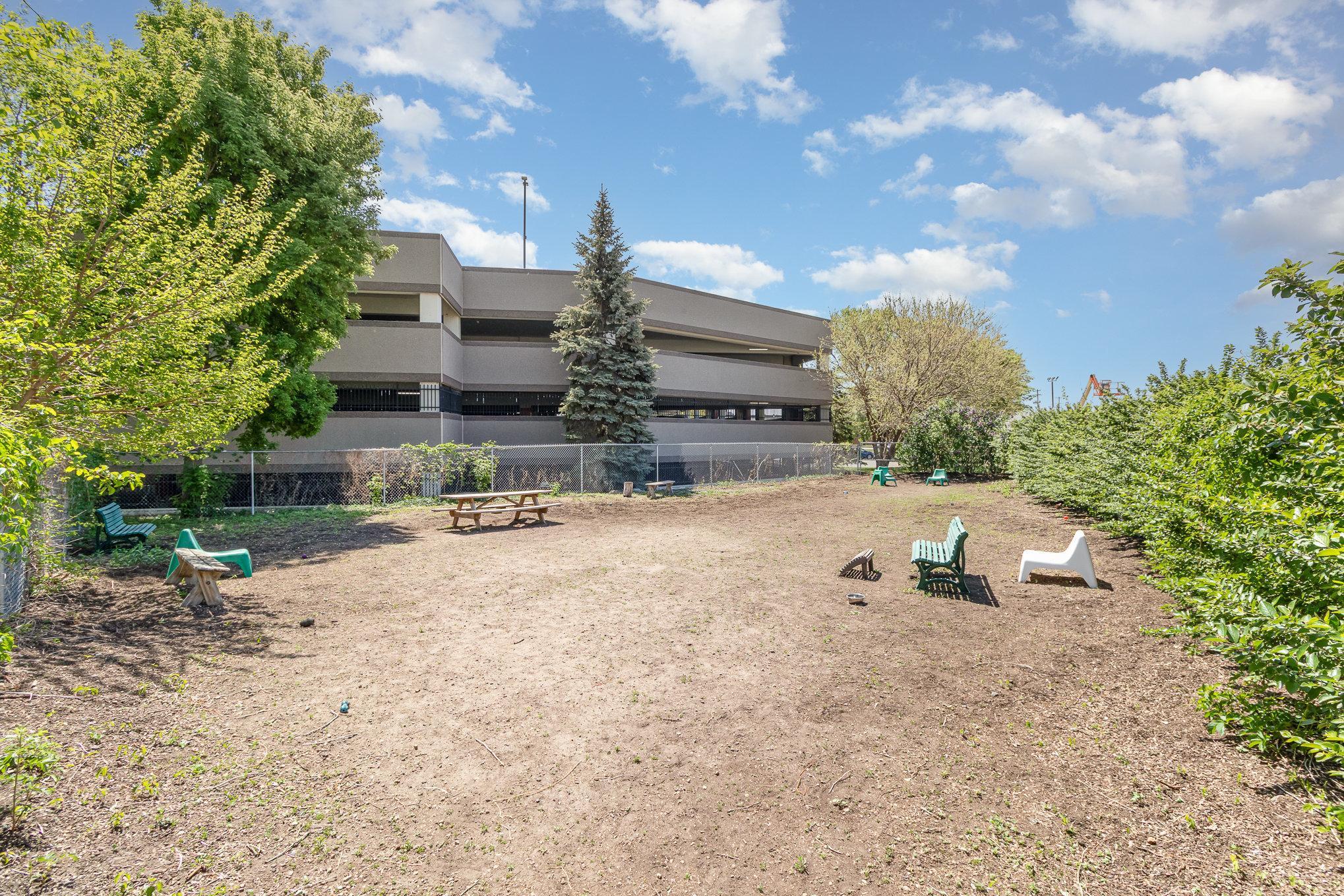 730 Stinson Blvd 406 Property Photo 18