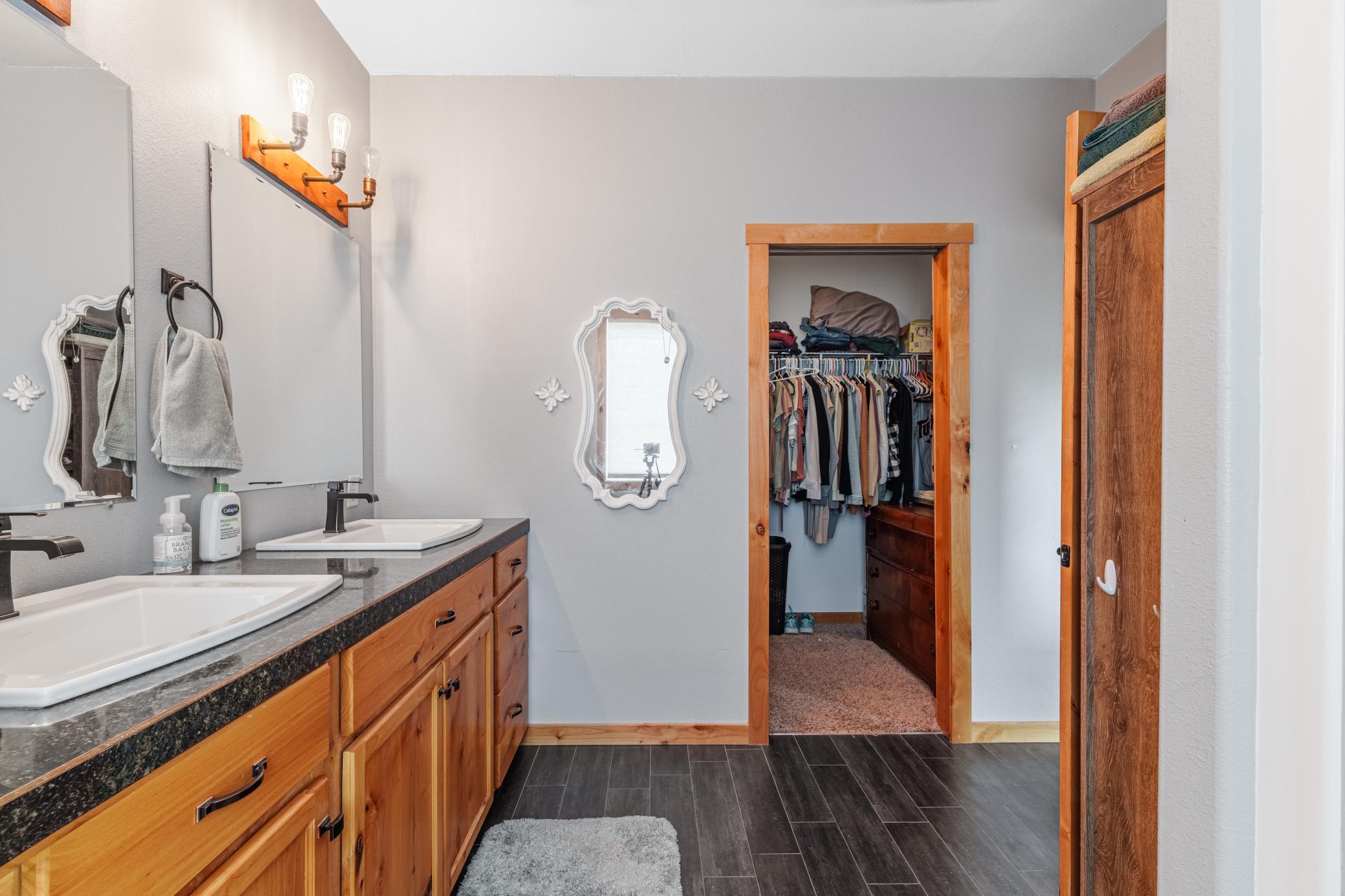 503 Sheyenne Drive Property Photo 16