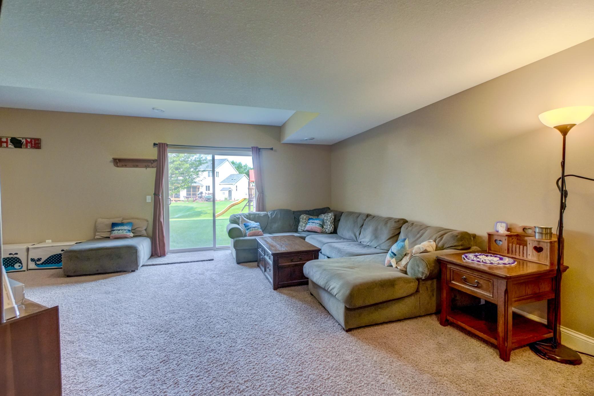 2990 Frontier Drive Property Photo 24