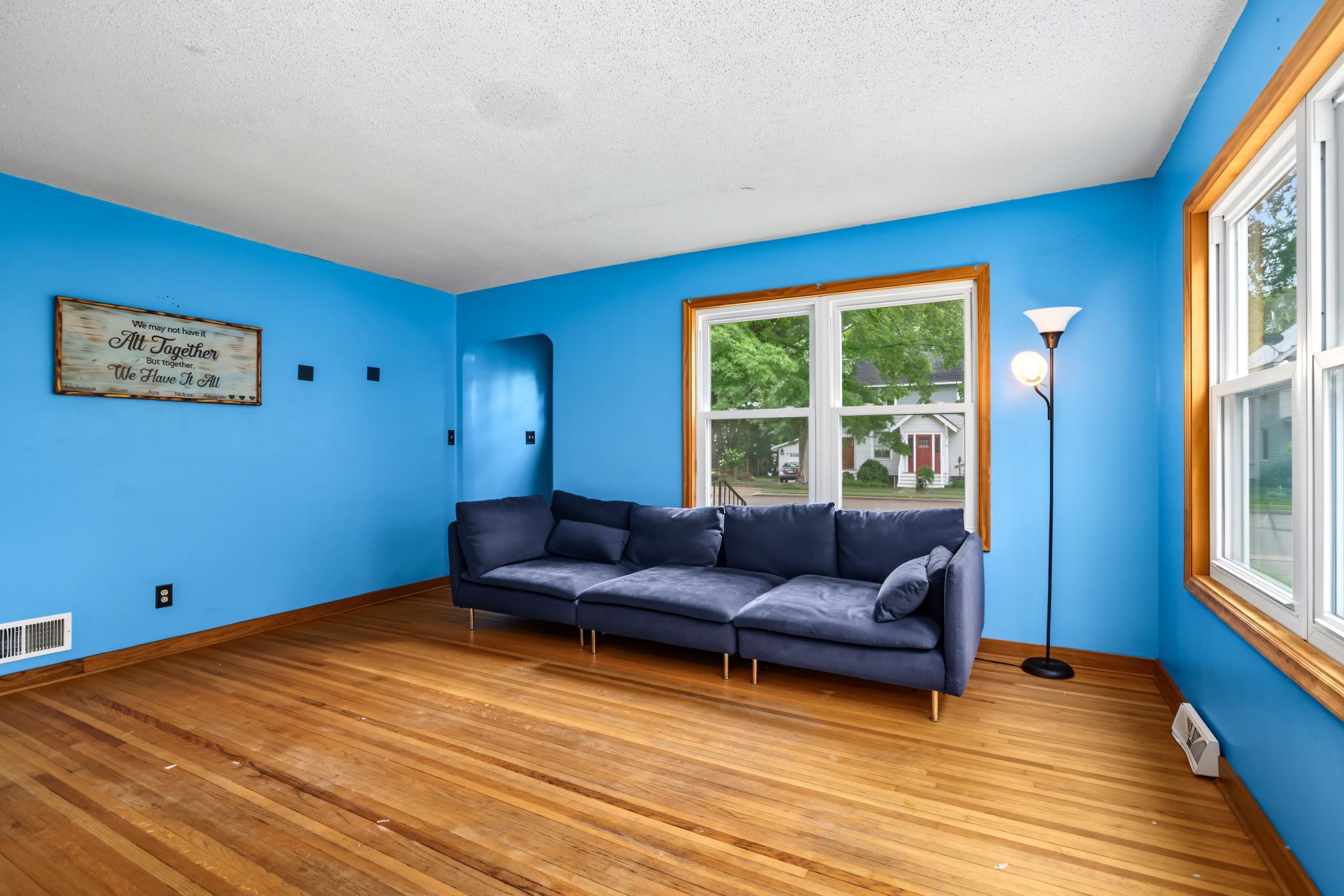 521 E 3rd Street Property Photo 7