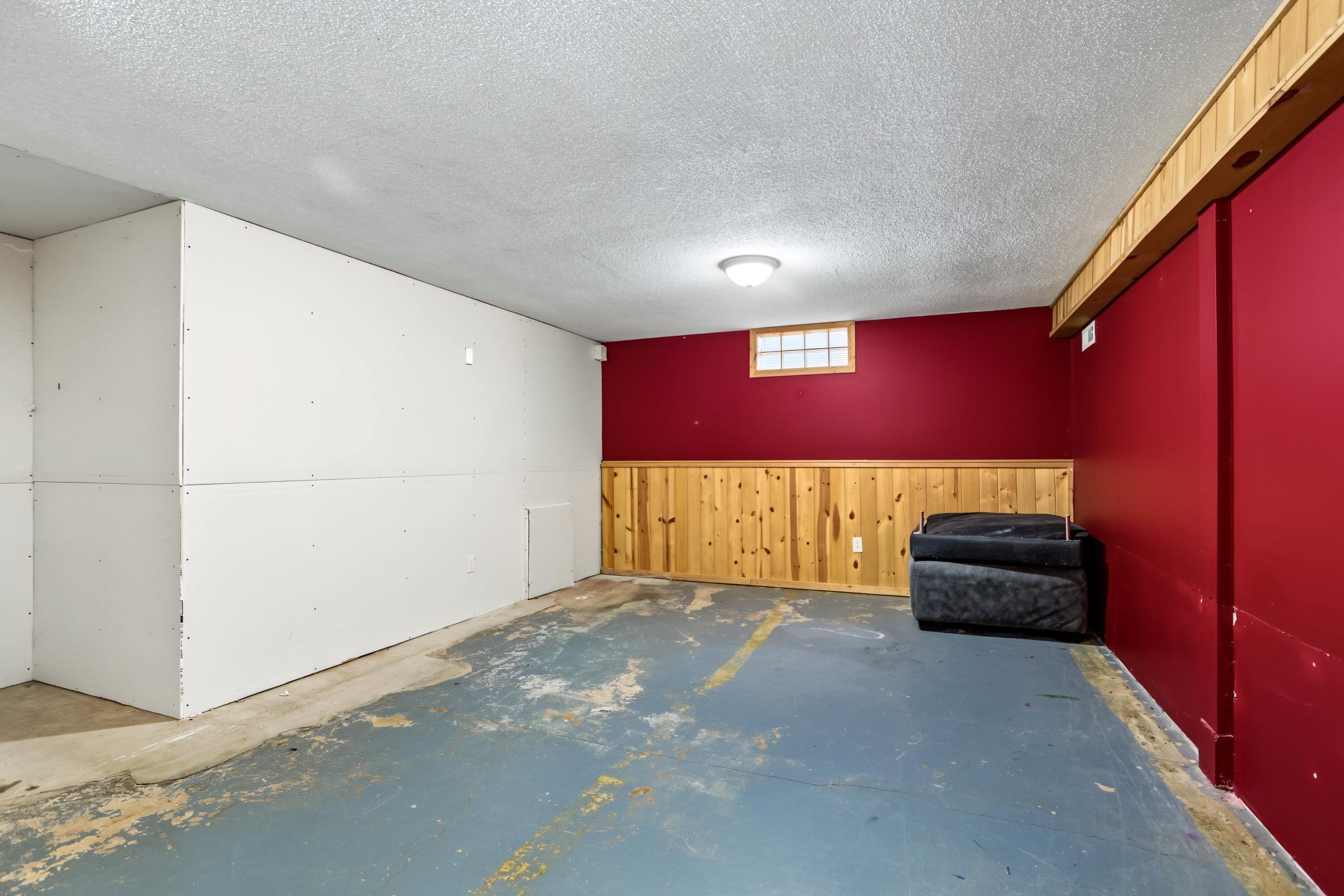 521 E 3rd Street Property Photo 22