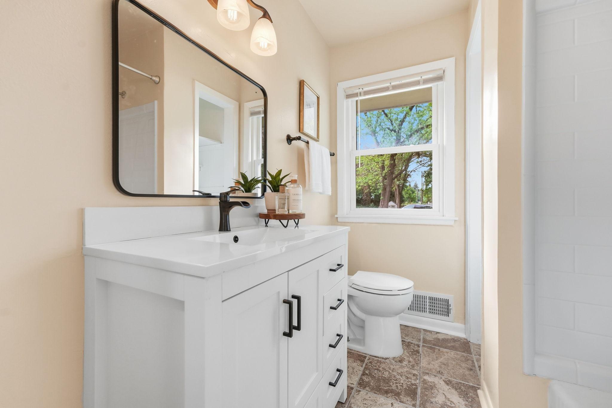 2481 19th Avenue E Property Photo 9