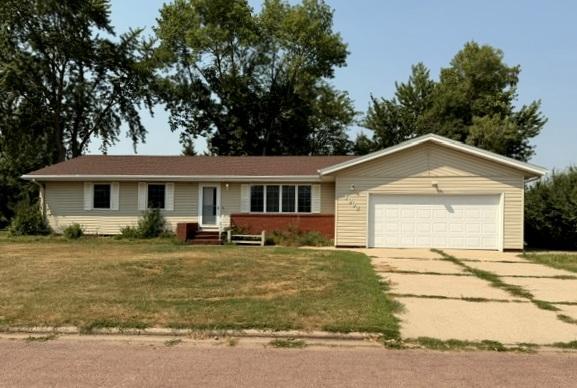 1992 Great Bend Boulevard Property Photo 1
